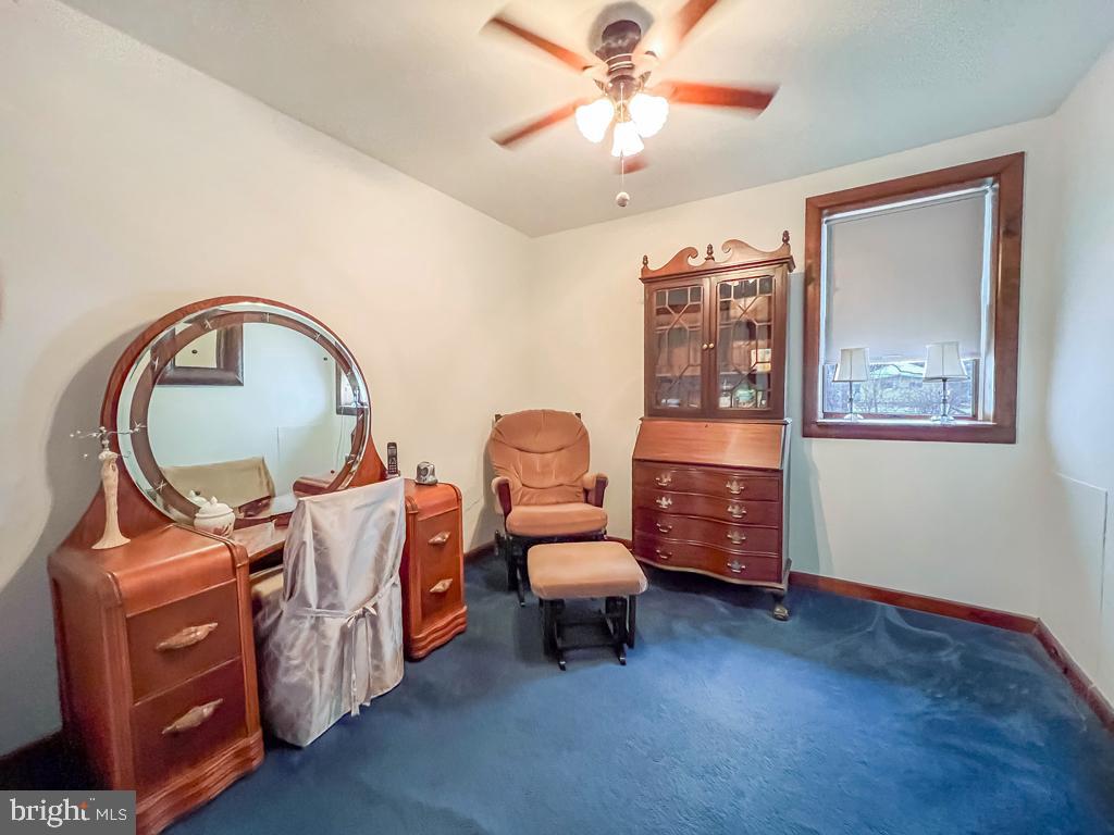 HALLOWELL - Residential