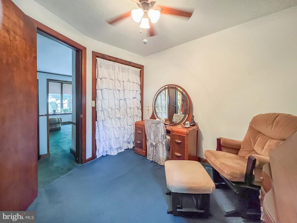 HALLOWELL - Residential