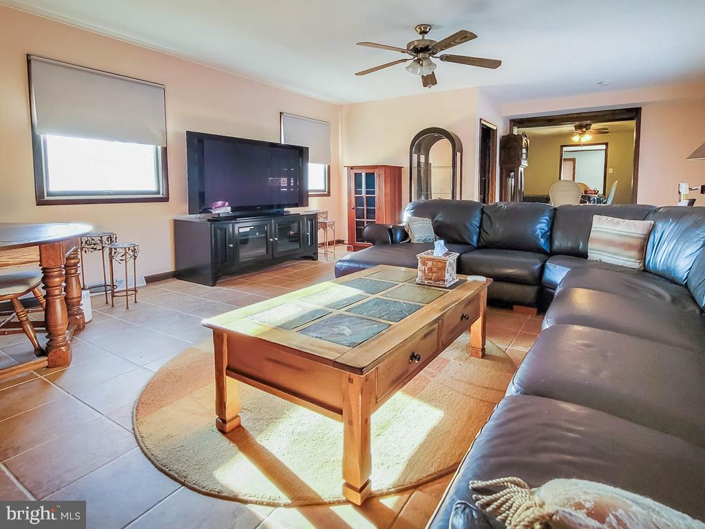 HALLOWELL - Residential