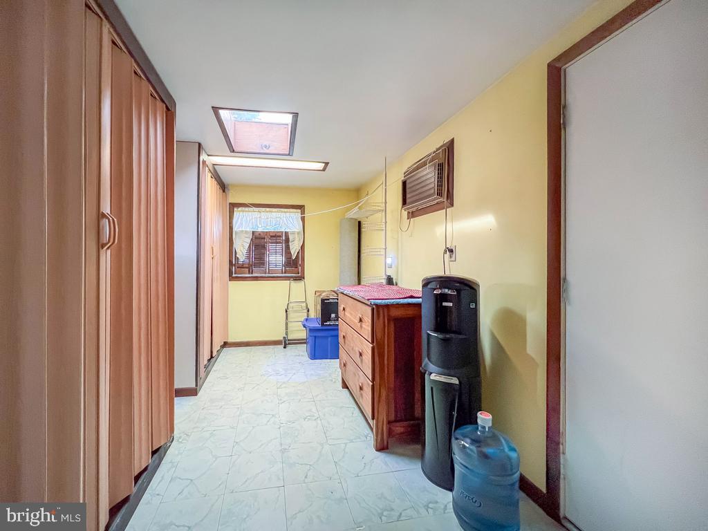 HALLOWELL - Residential