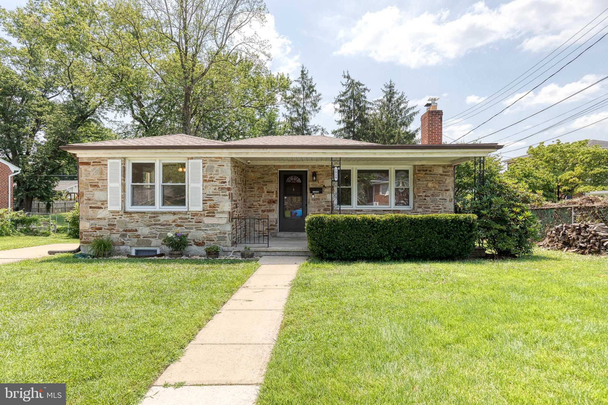 COLONIAL GARDENS - Residential