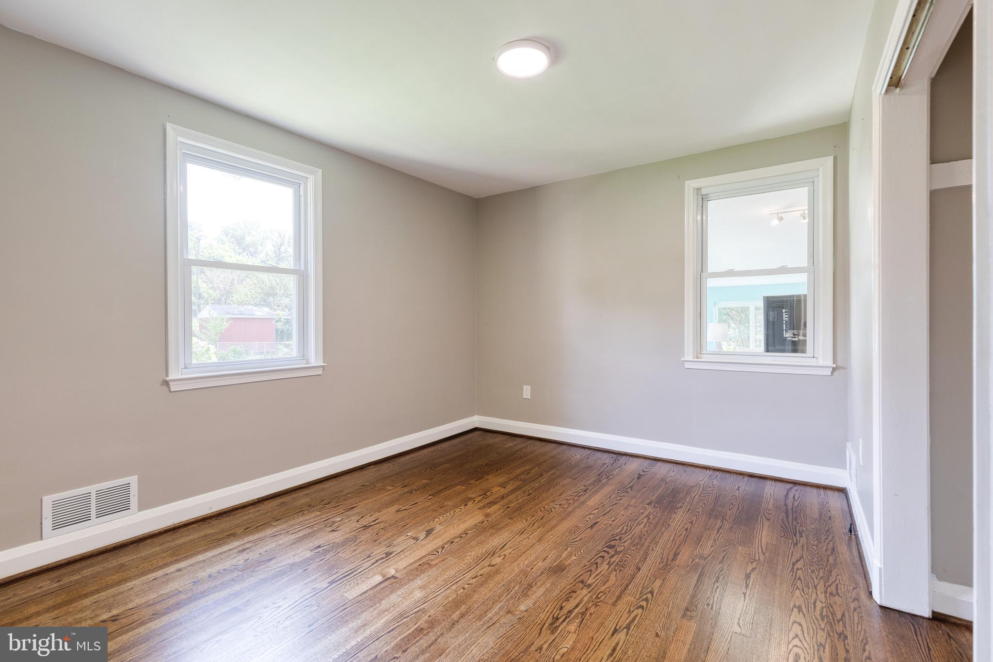 COLONIAL GARDENS - Residential