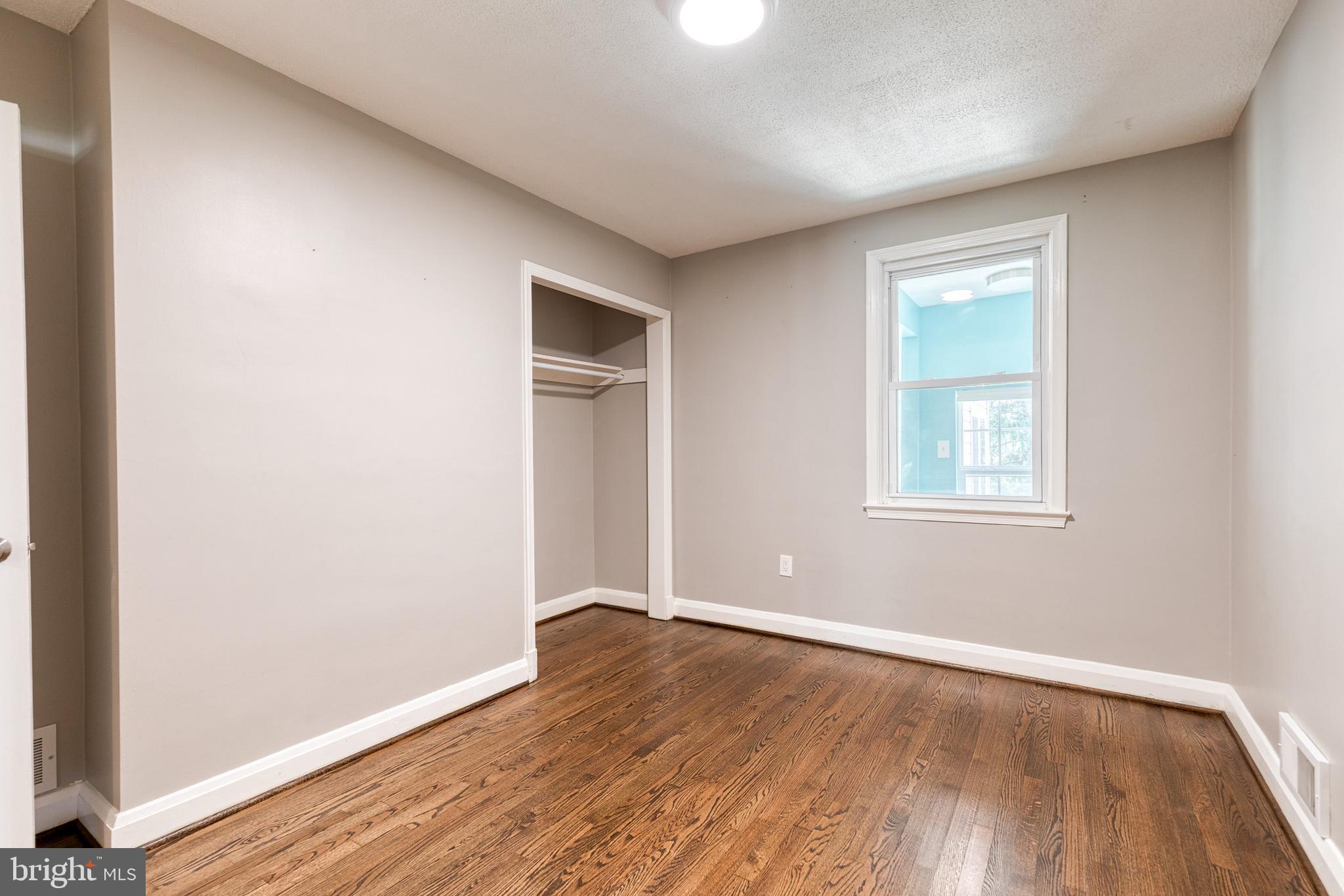 COLONIAL GARDENS - Residential