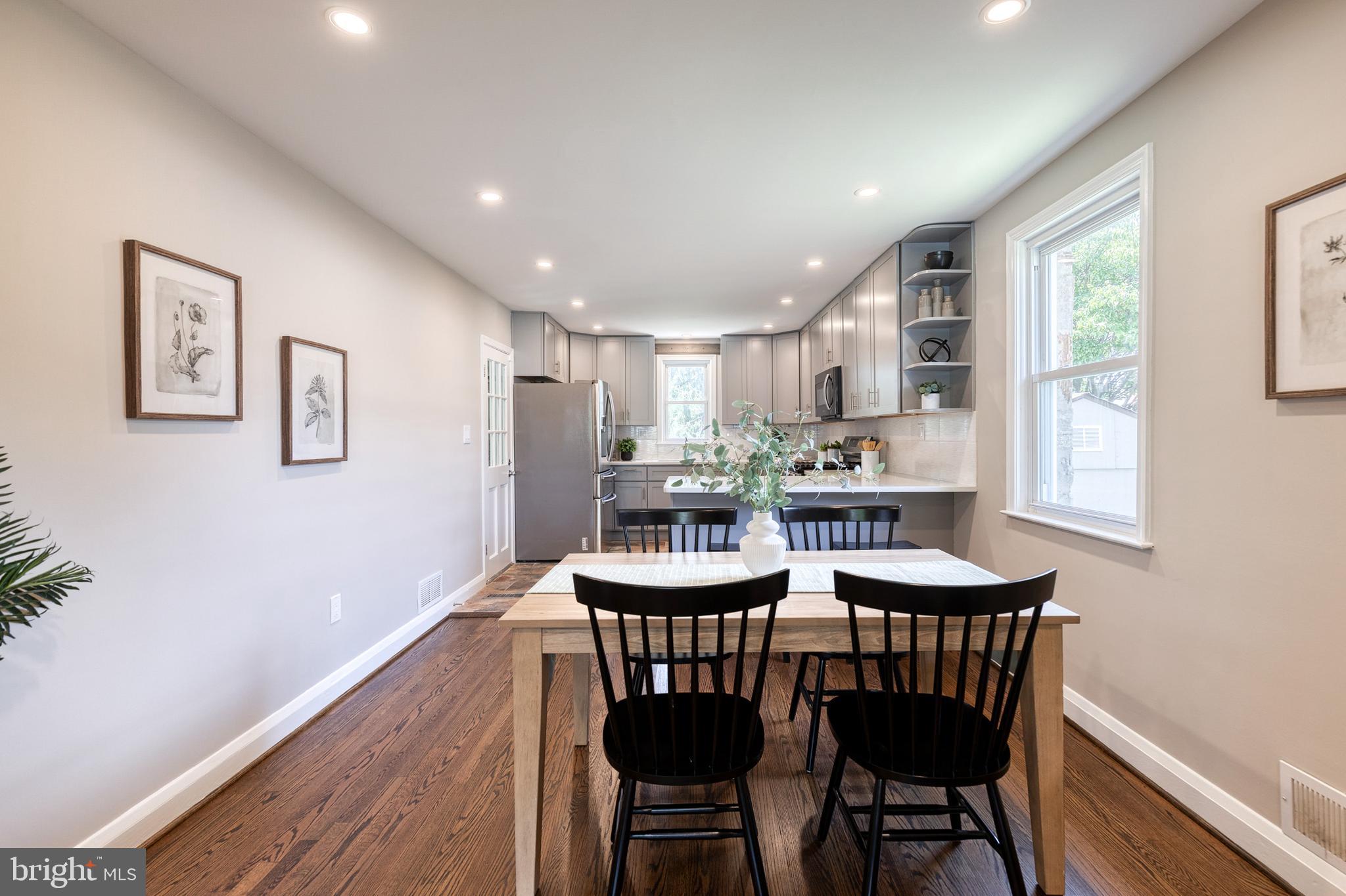 COLONIAL GARDENS - Residential