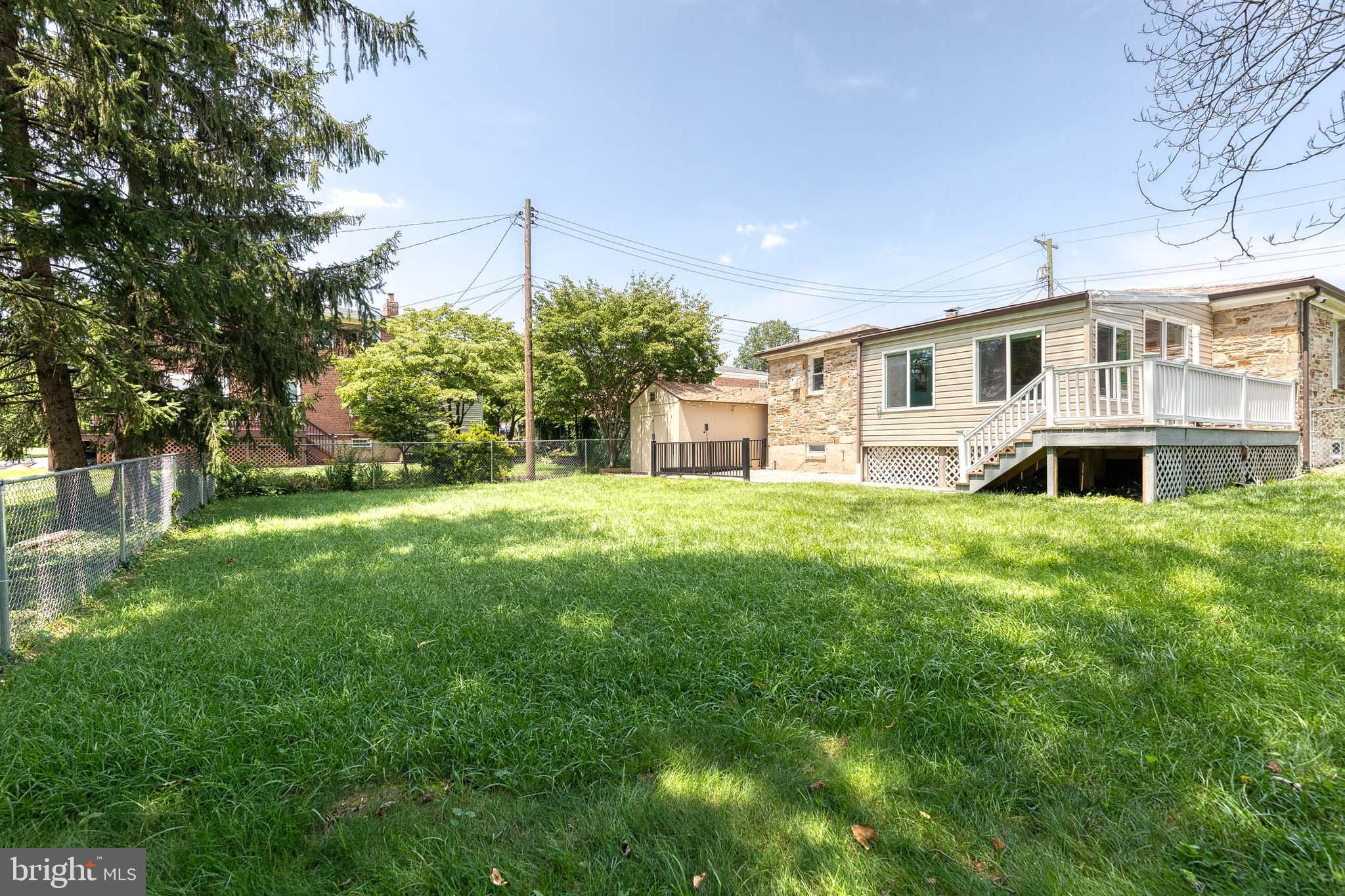 COLONIAL GARDENS - Residential