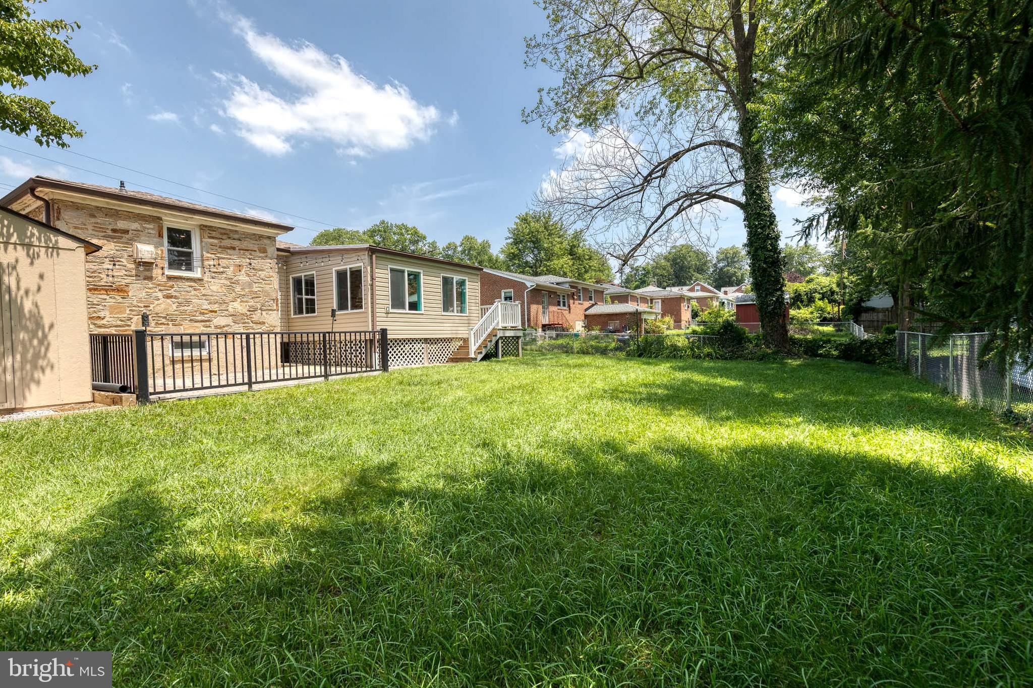 COLONIAL GARDENS - Residential