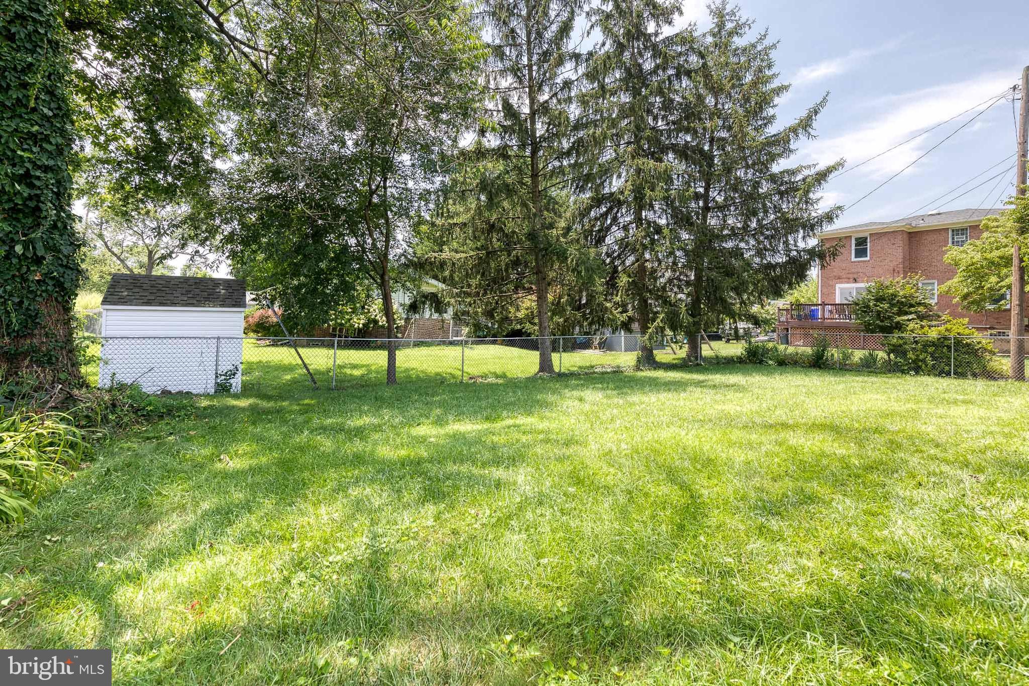 COLONIAL GARDENS - Residential