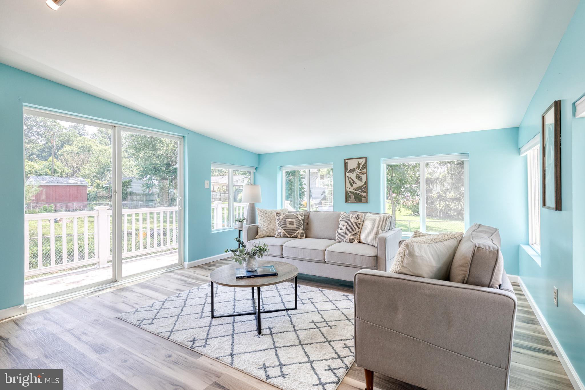 COLONIAL GARDENS - Residential