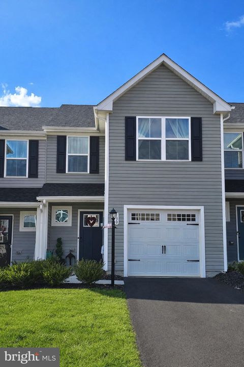 130 CALAIS PLACE HEDGESVILLE WV 25427