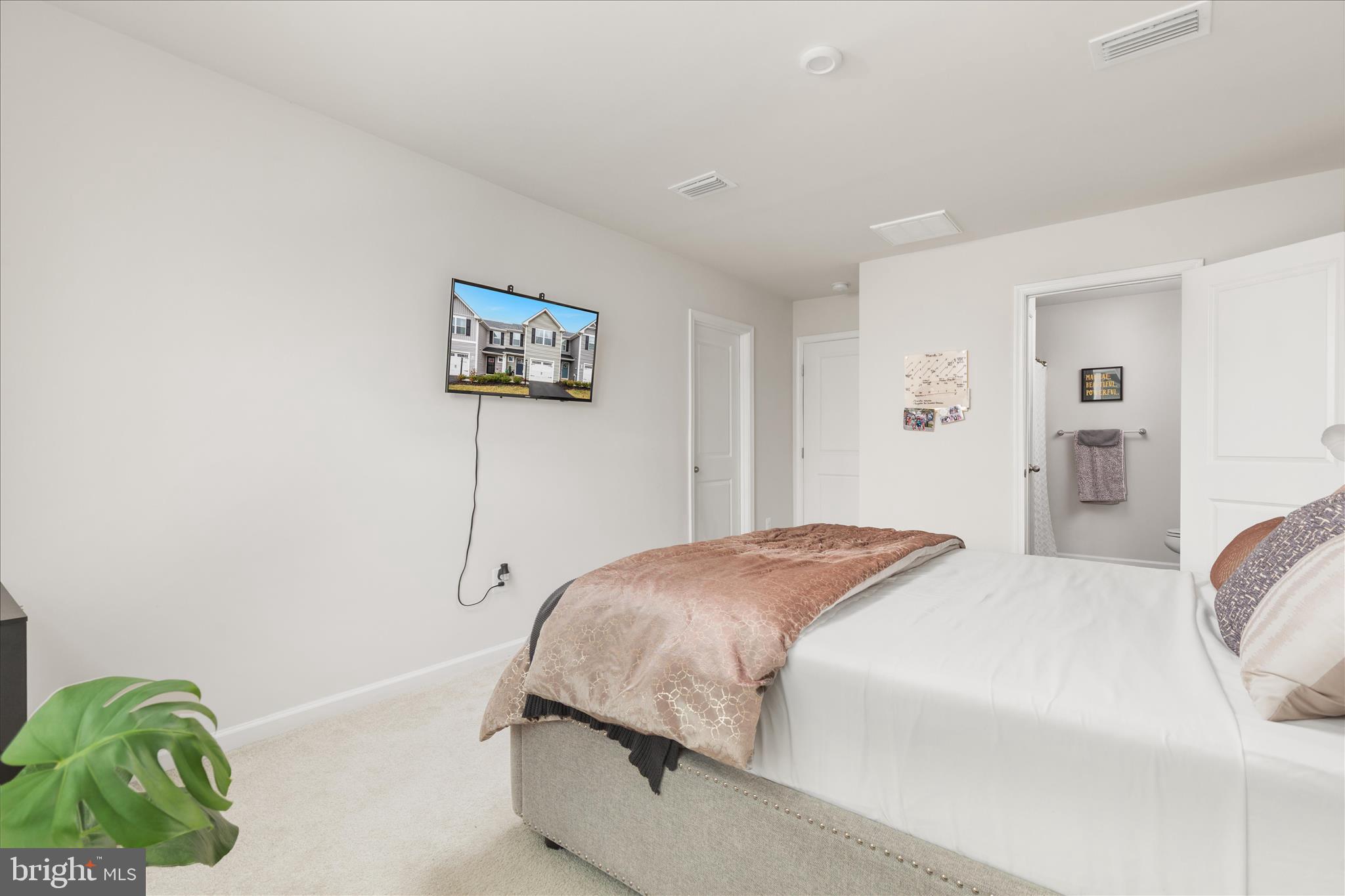 CARDINAL POINTE - Residential