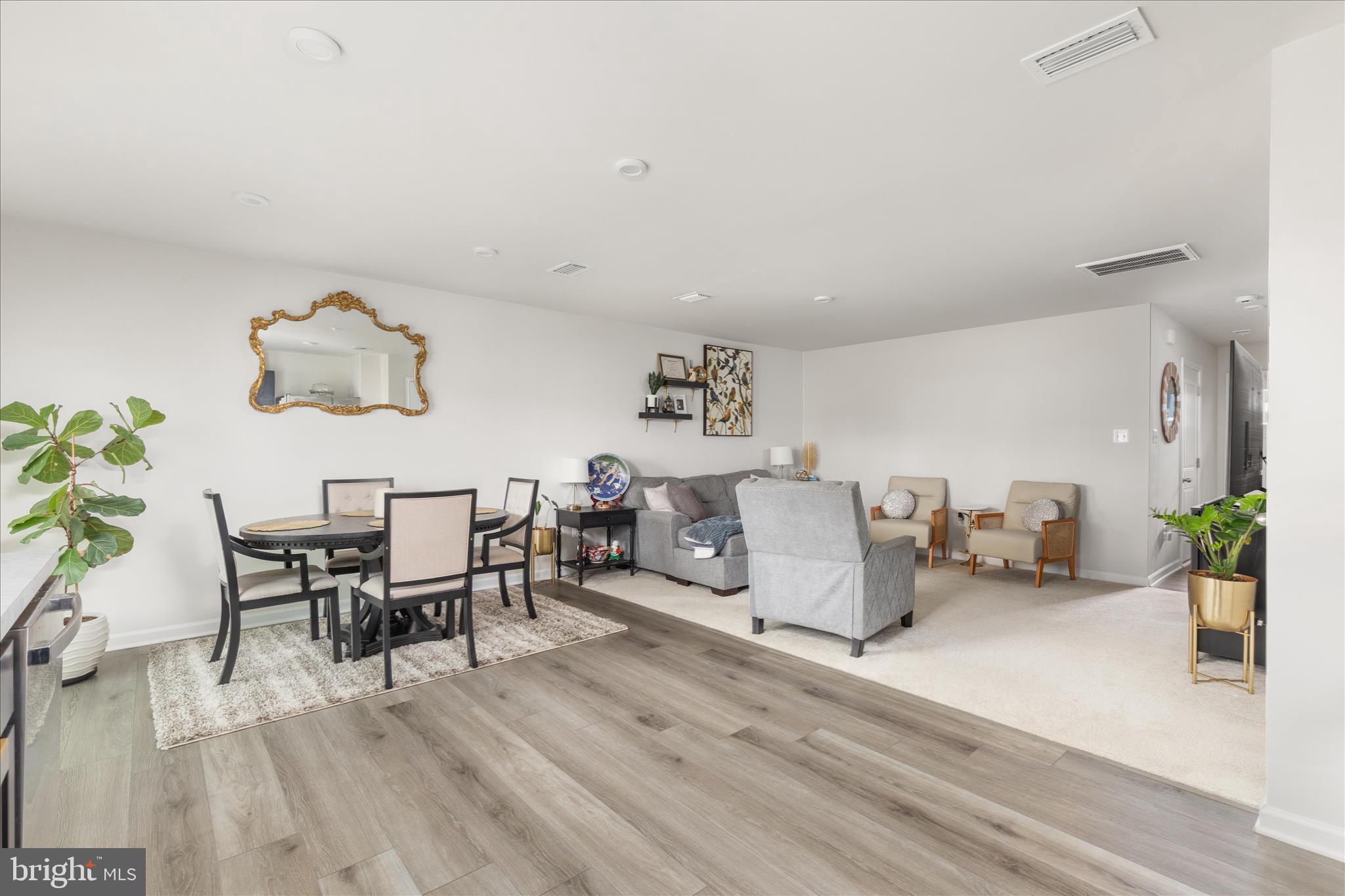 CARDINAL POINTE - Residential