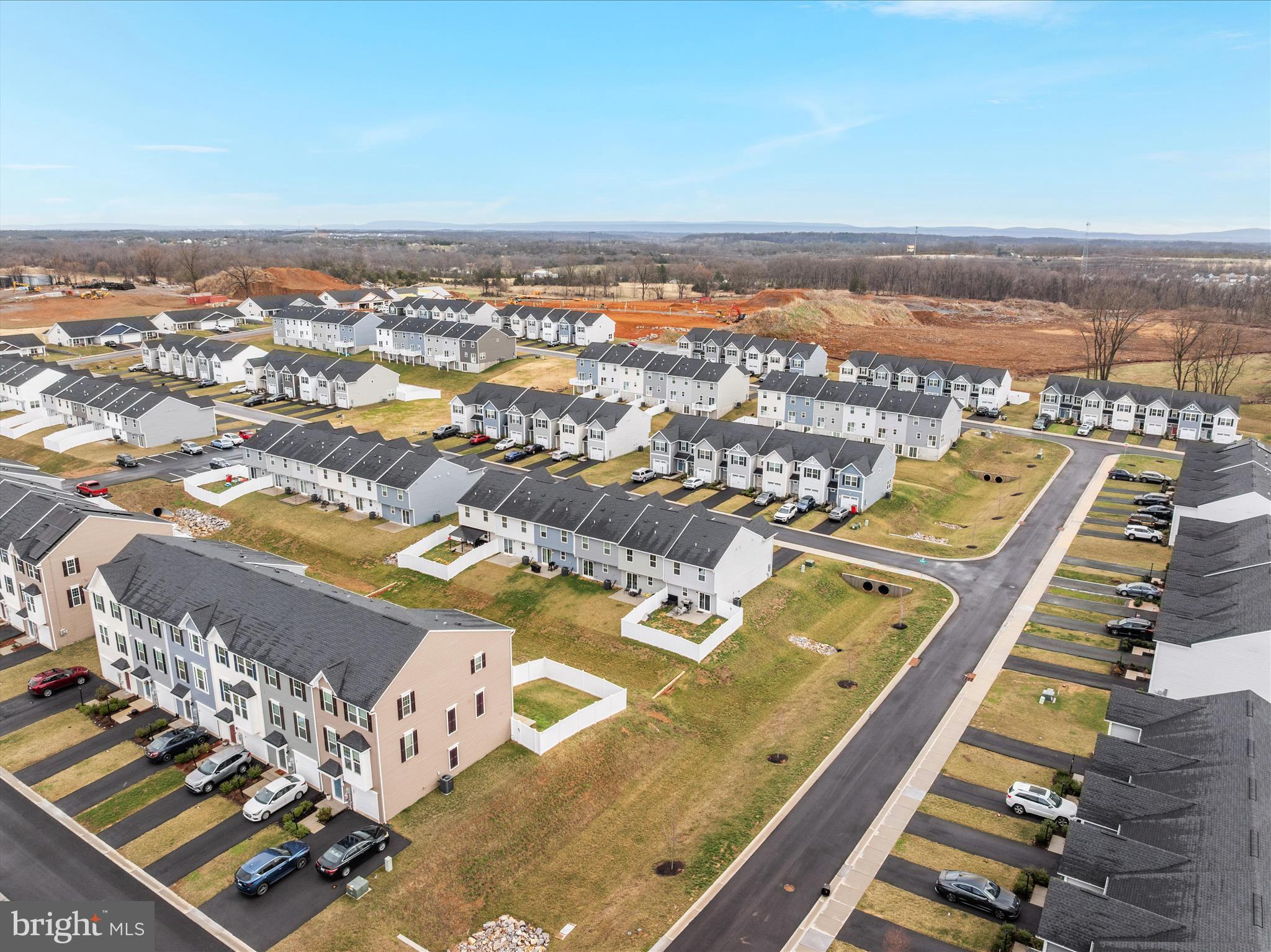 CARDINAL POINTE - Residential