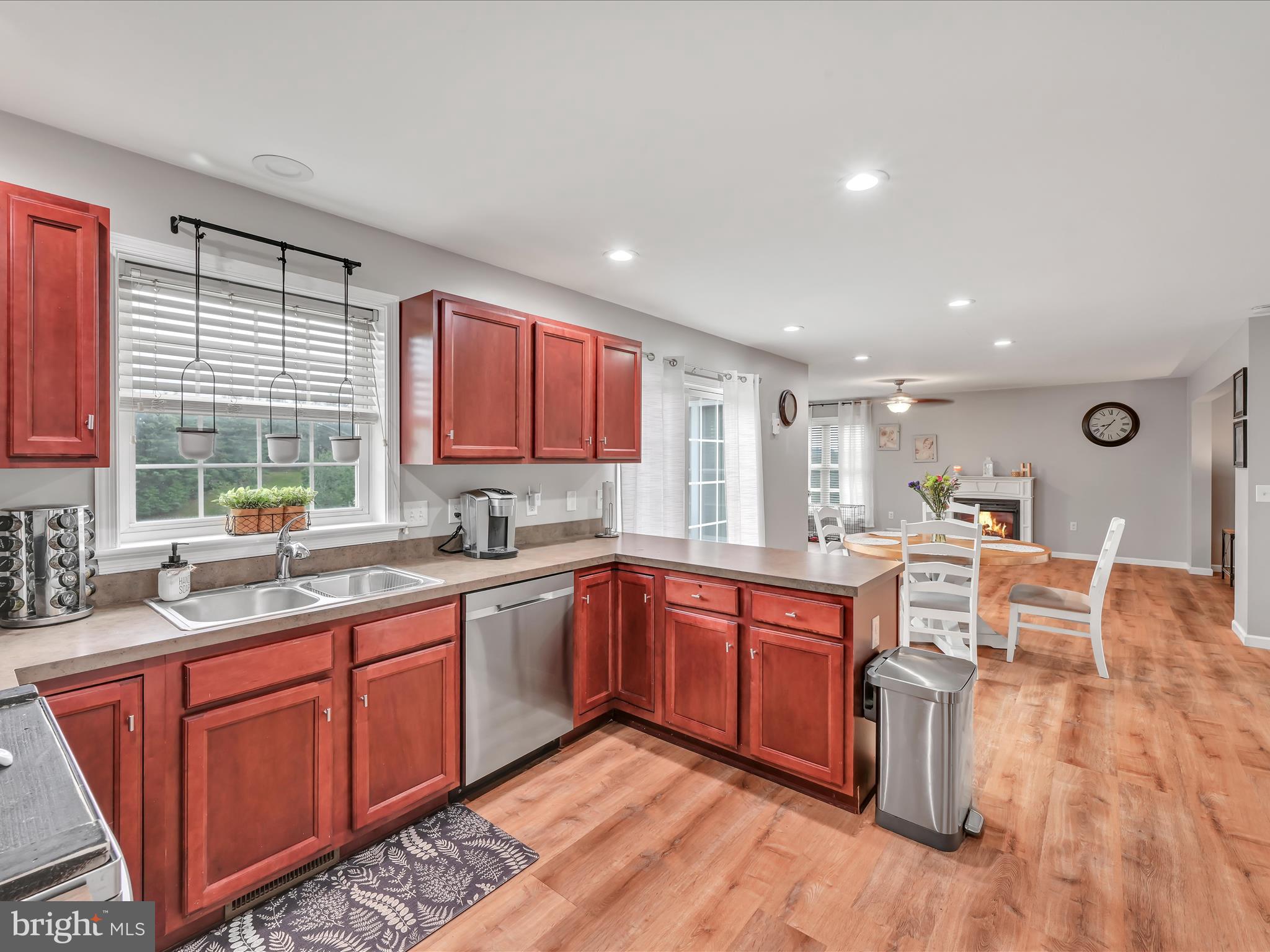 FOUNTAIN SPRINGS - Residential