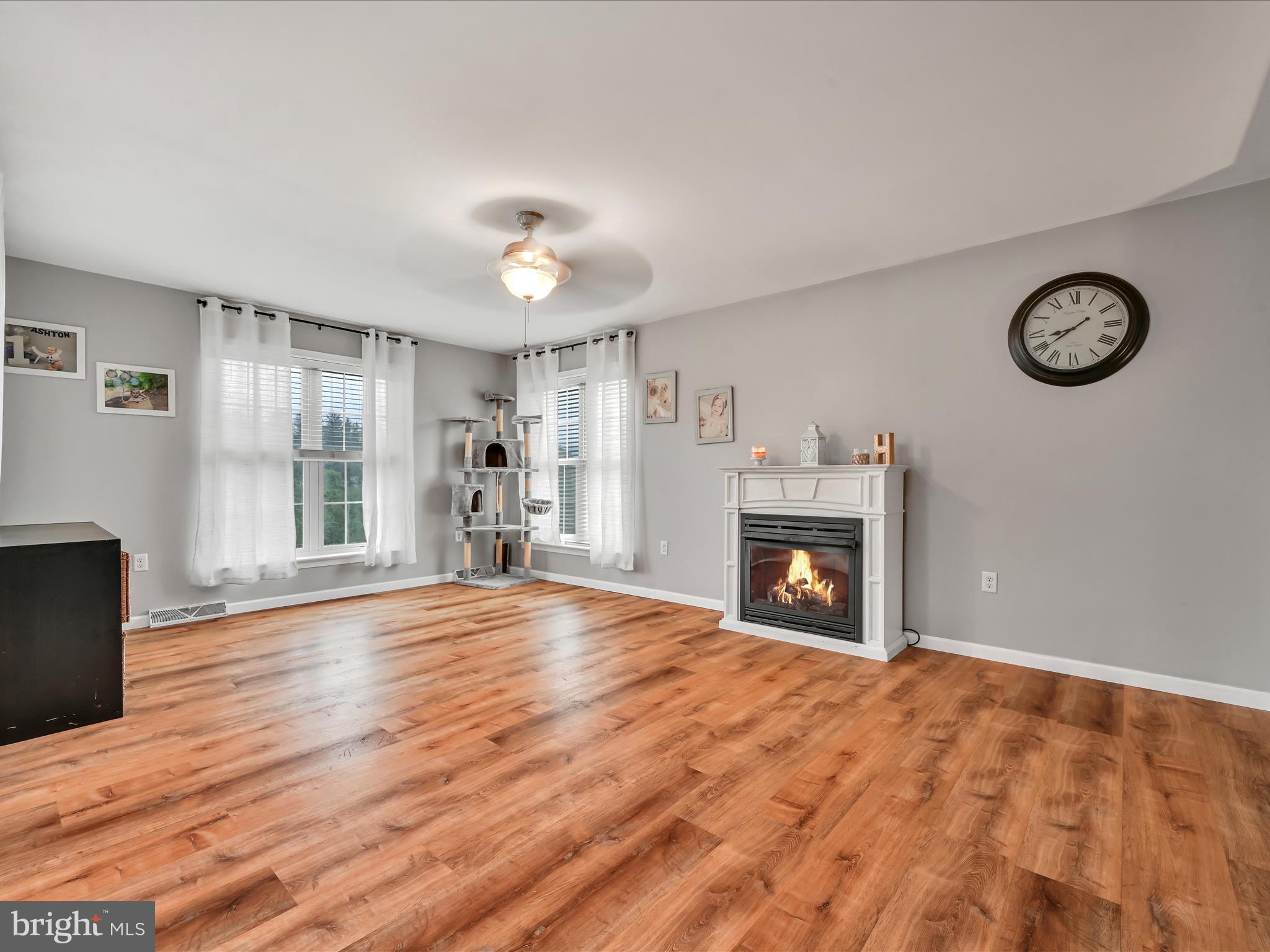 FOUNTAIN SPRINGS - Residential