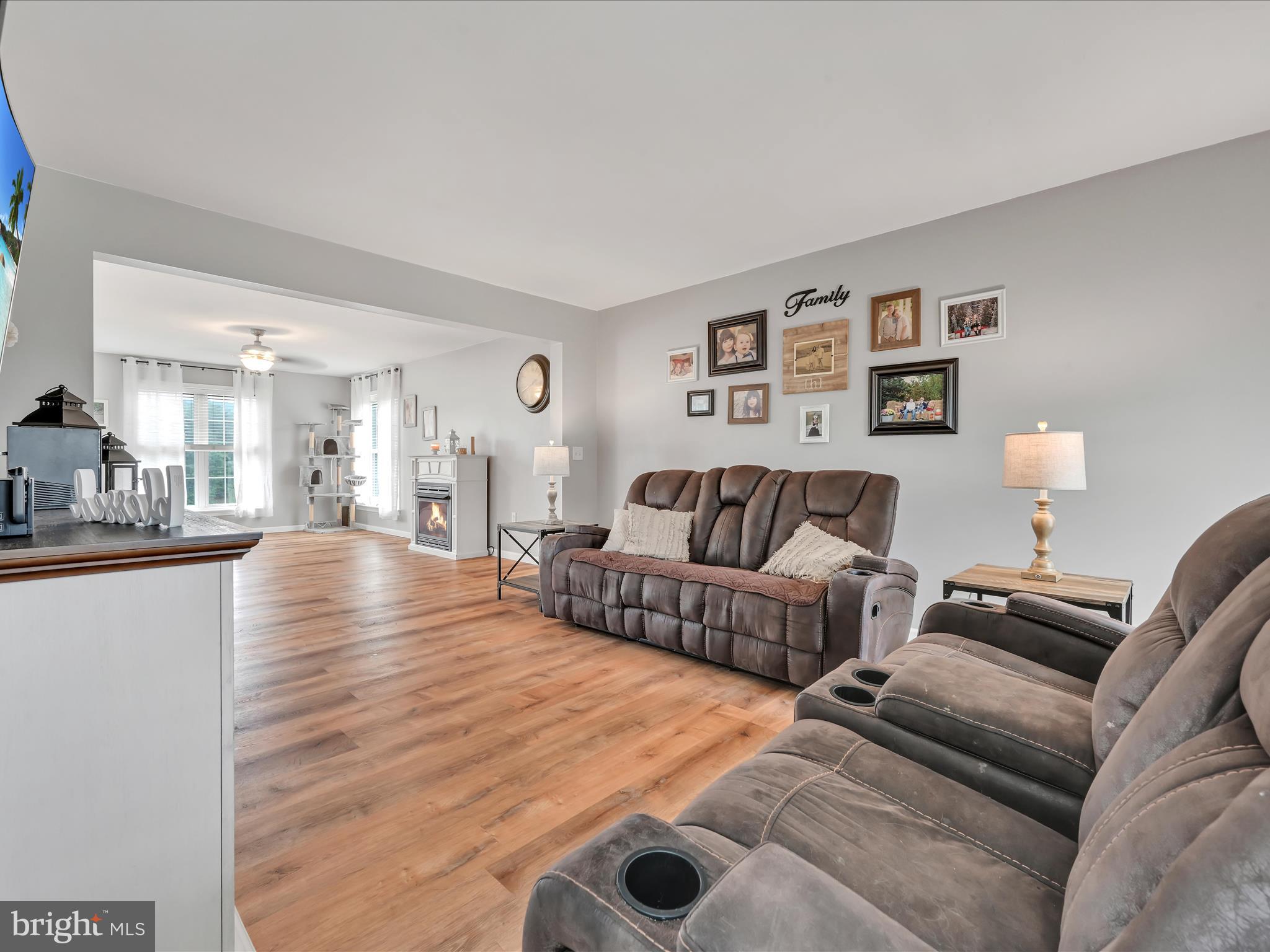 FOUNTAIN SPRINGS - Residential