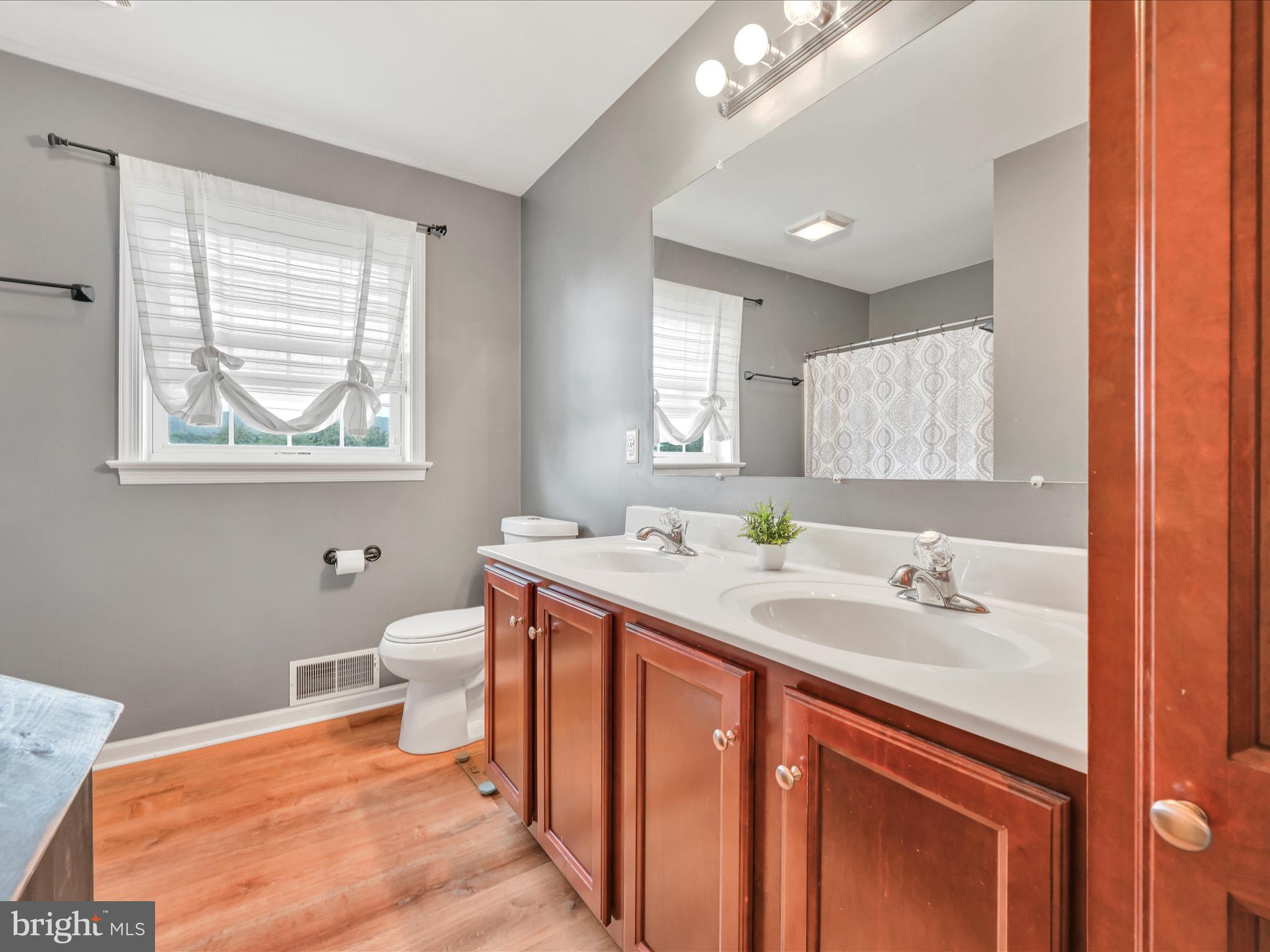 FOUNTAIN SPRINGS - Residential