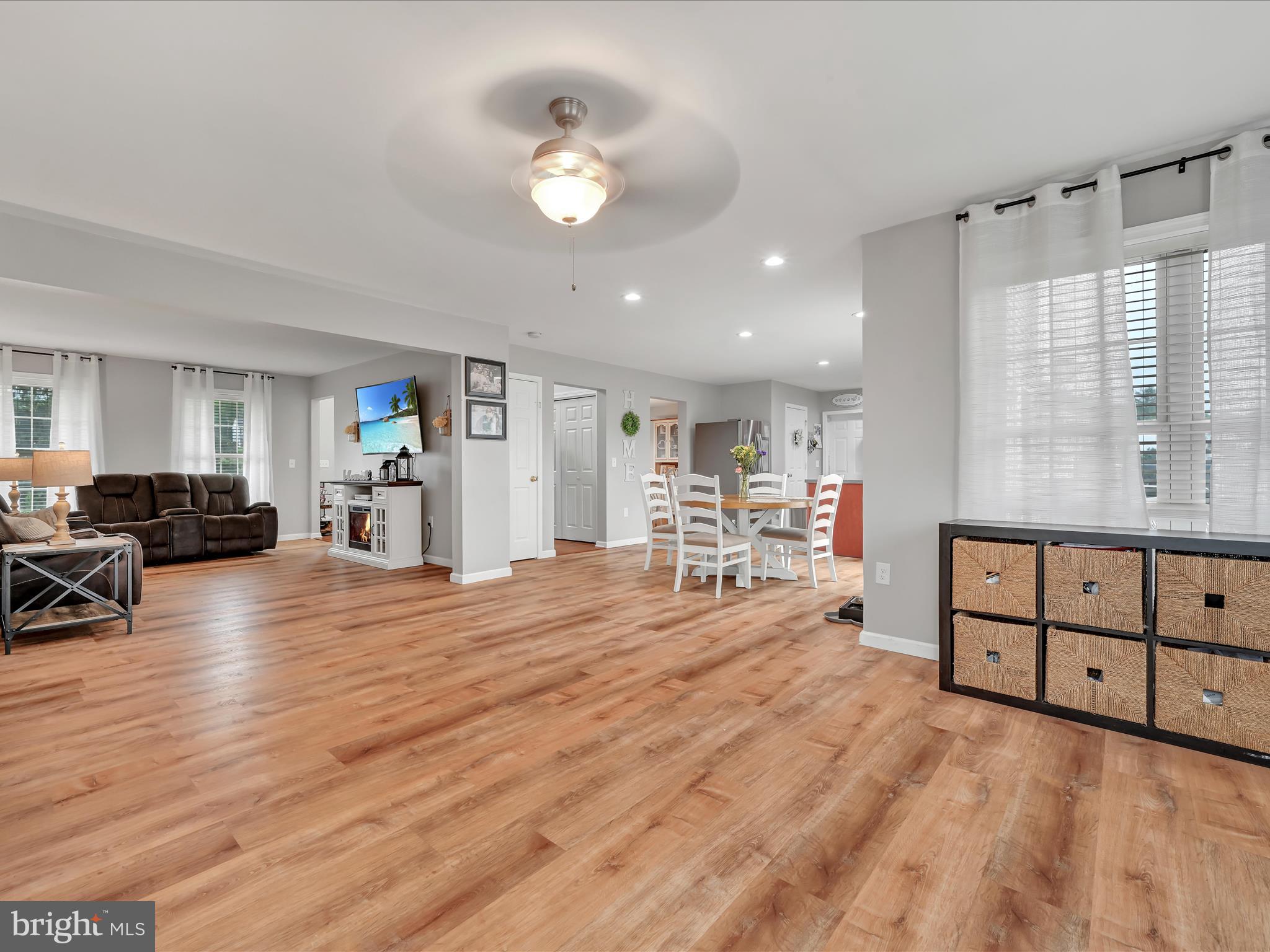 FOUNTAIN SPRINGS - Residential