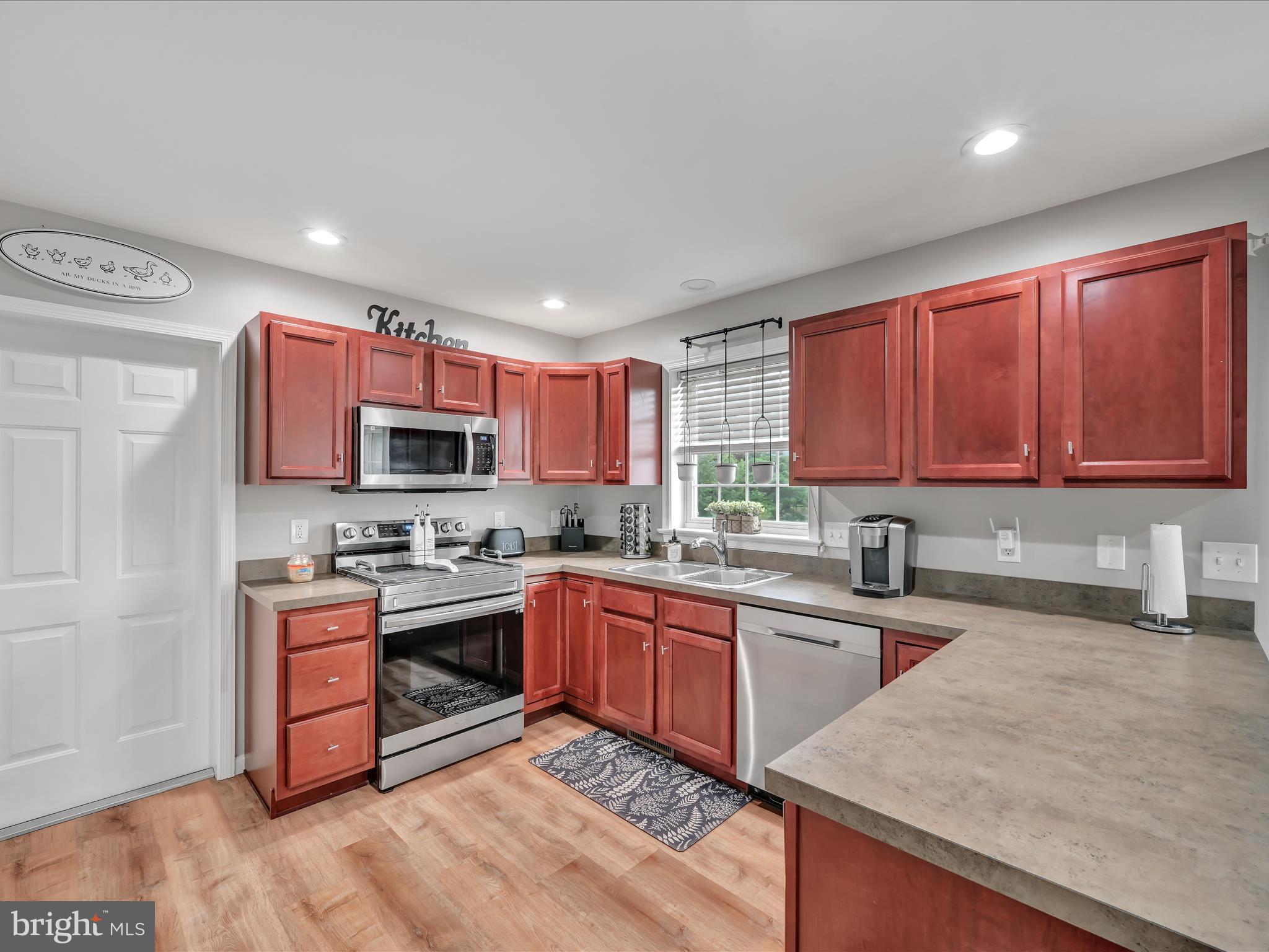 FOUNTAIN SPRINGS - Residential