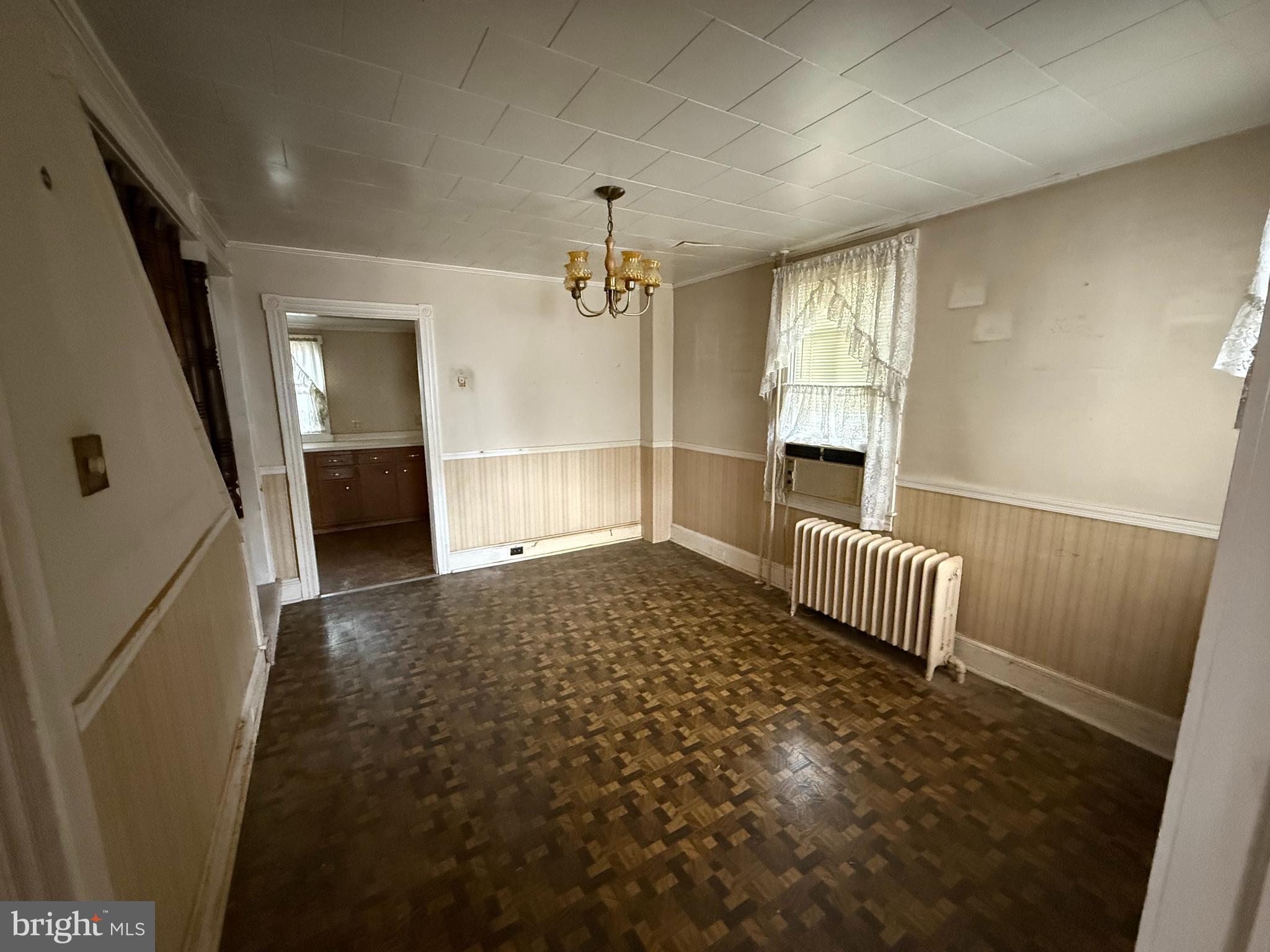 128 E NEW STREET