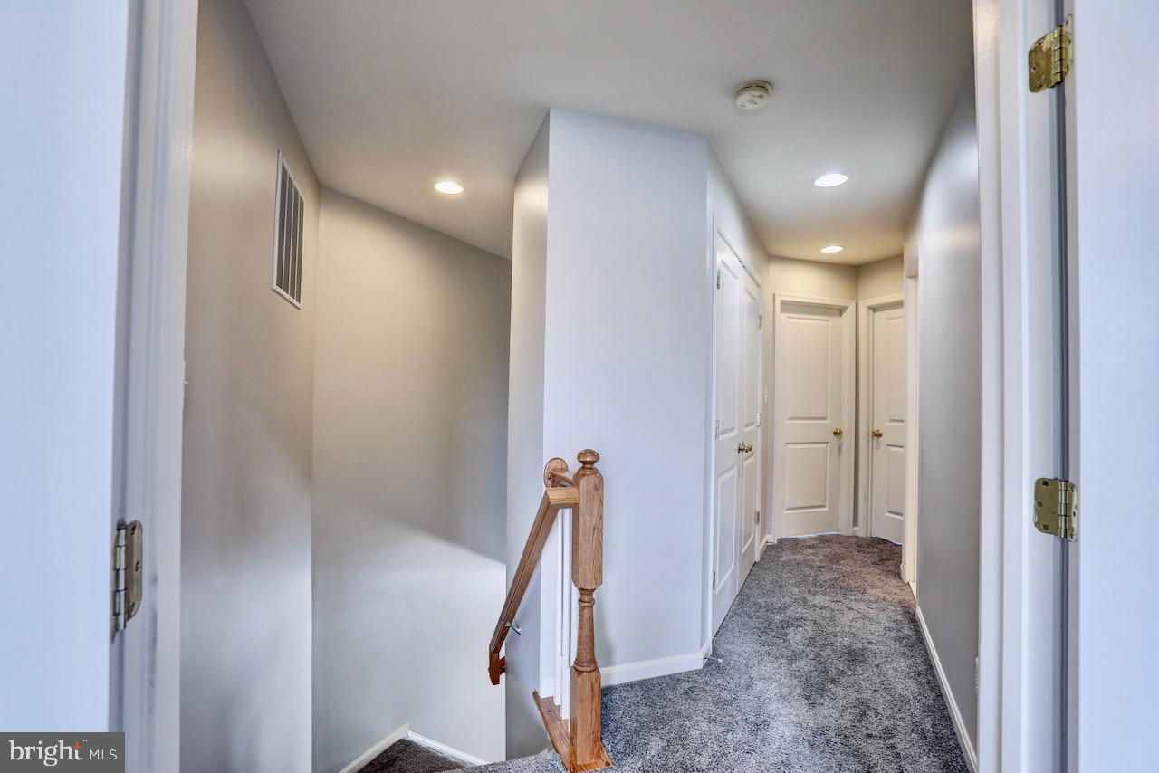 BROADLANDS SOUTH - Residential Lease