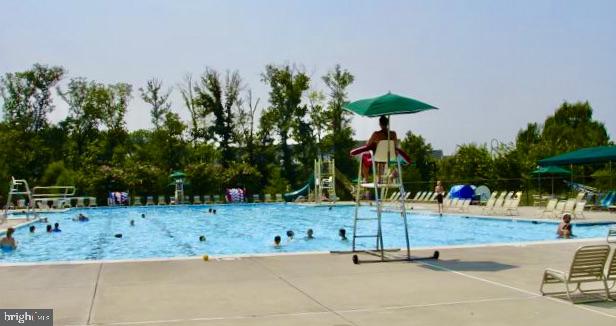 BROADLANDS SOUTH - Residential Lease