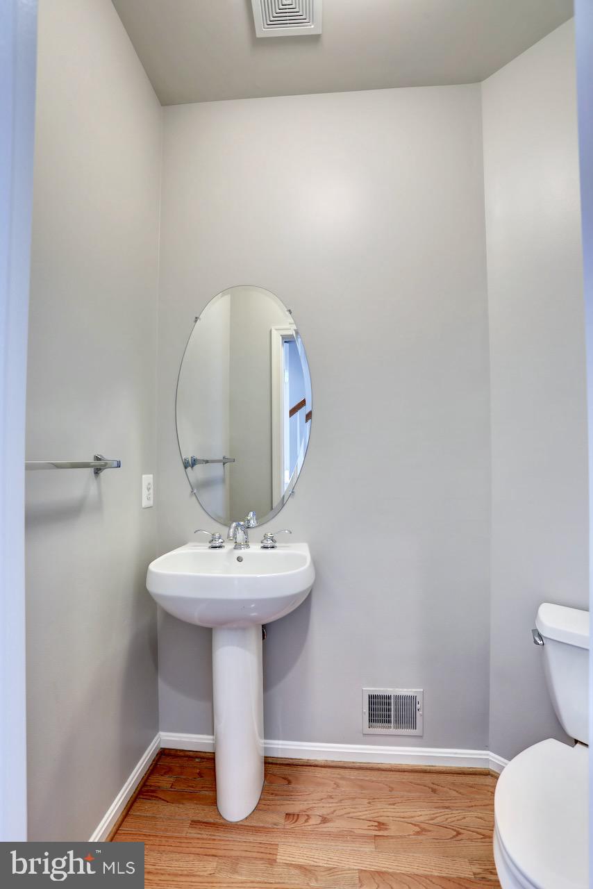 BROADLANDS SOUTH - Residential Lease