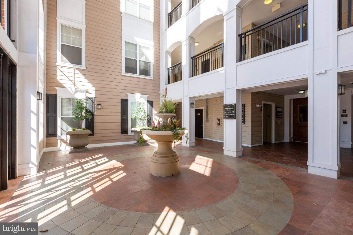 FITZ AT ROCKVILLE TOWN C - Residential