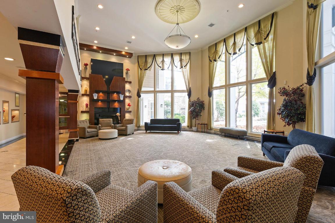 FITZ AT ROCKVILLE TOWN C - Residential