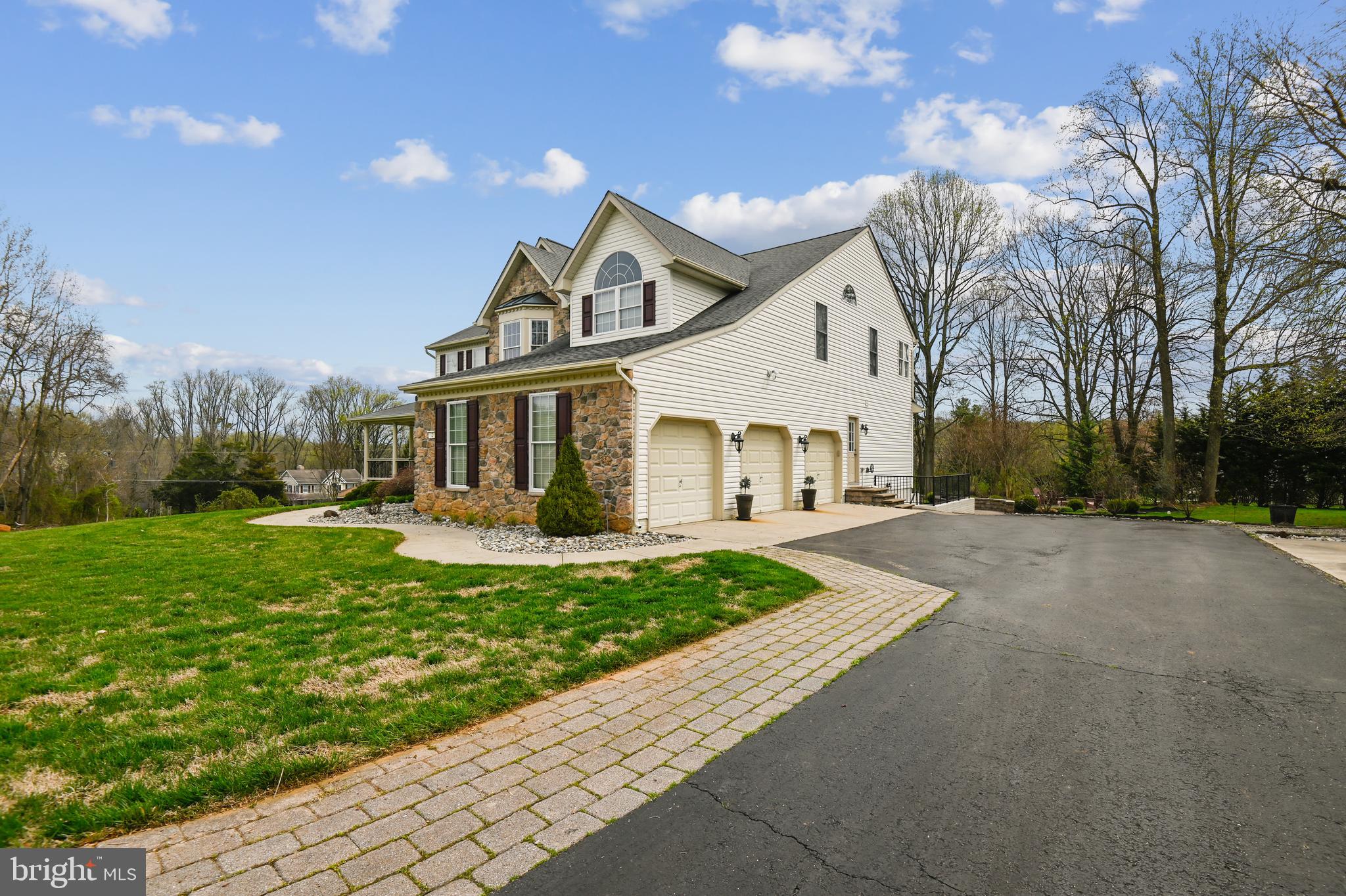 HERITAGE HILLS - Residential