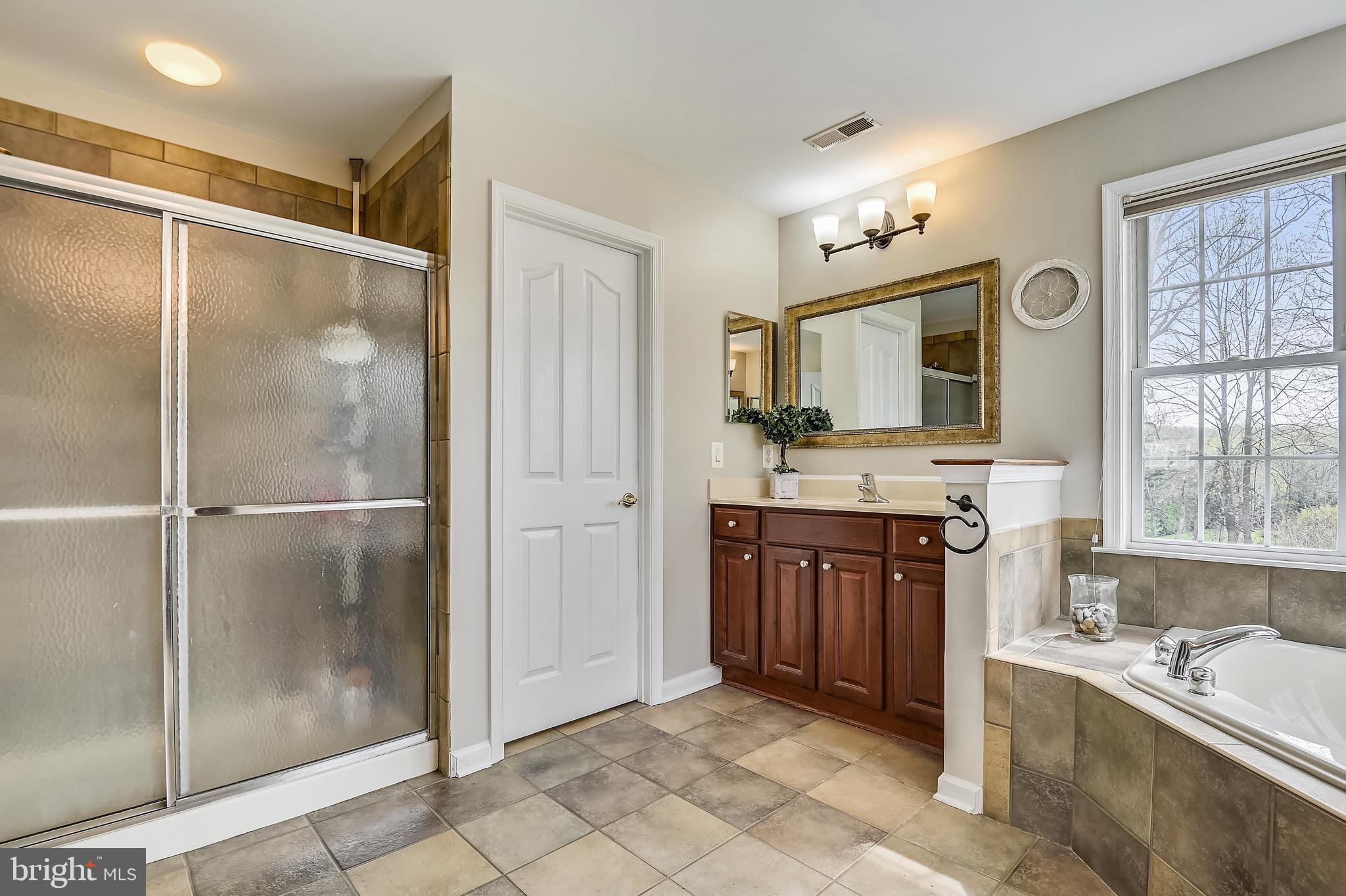 HERITAGE HILLS - Residential