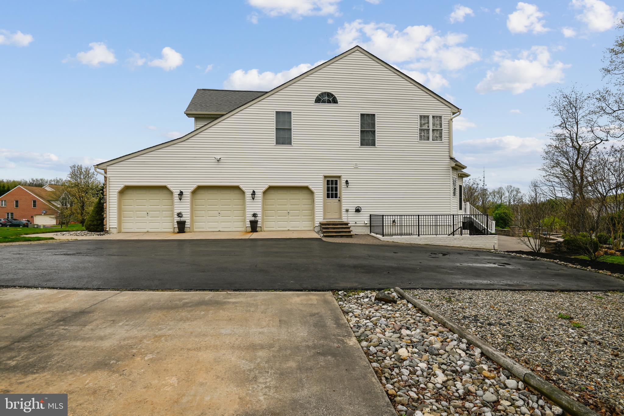 HERITAGE HILLS - Residential