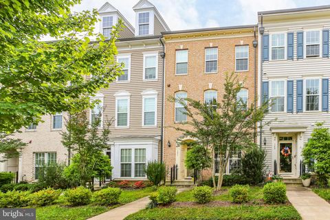 121 ALMOND DRIVE STAFFORD VA 22554