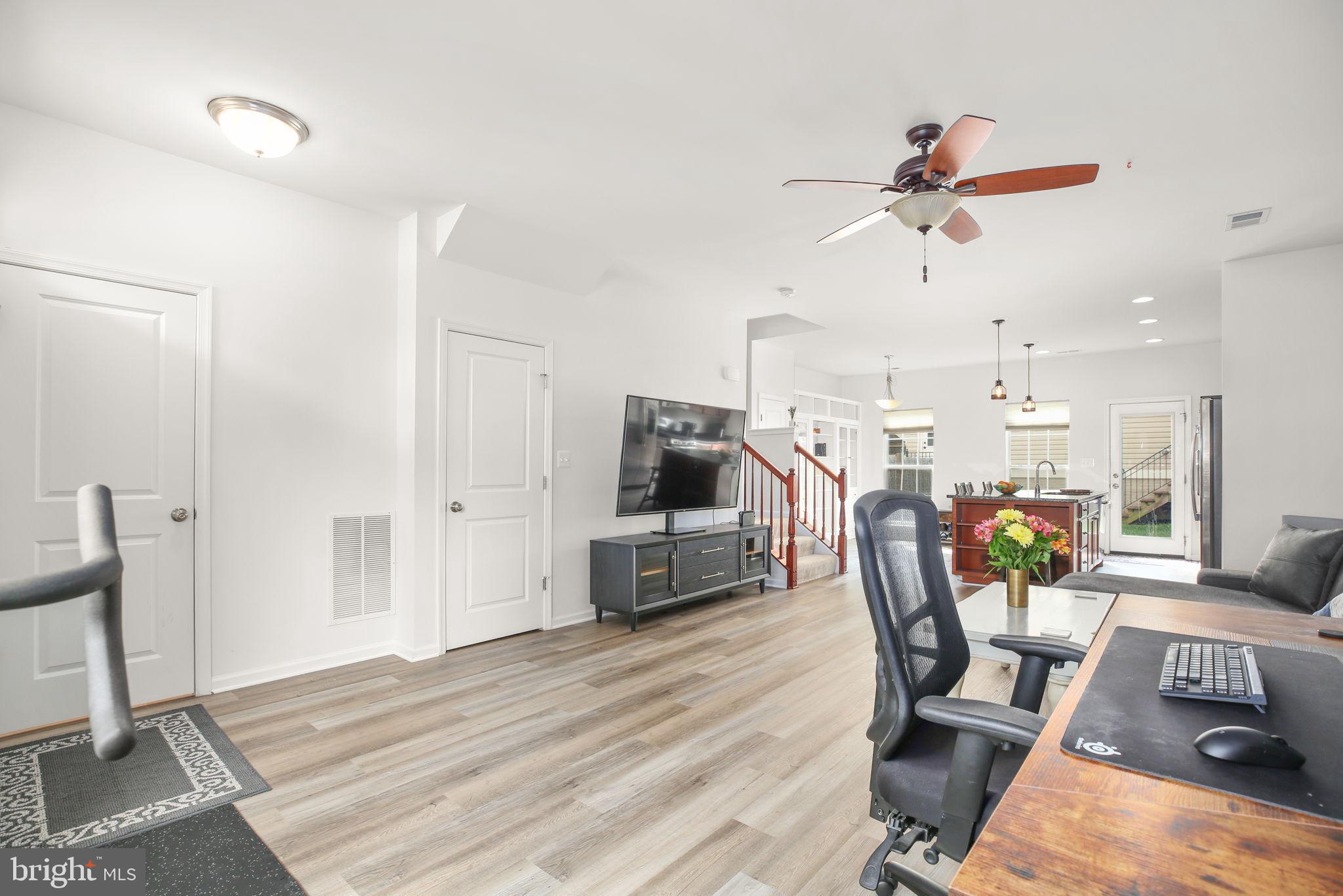 121 ALMOND DRIVE