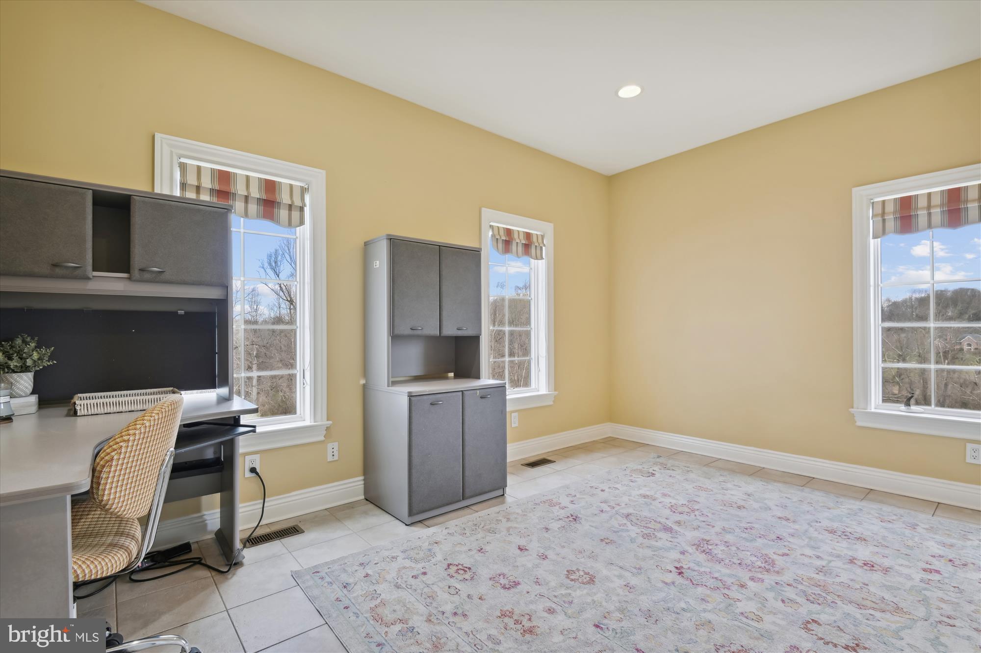 NICHOLSONS MANOR - Residential