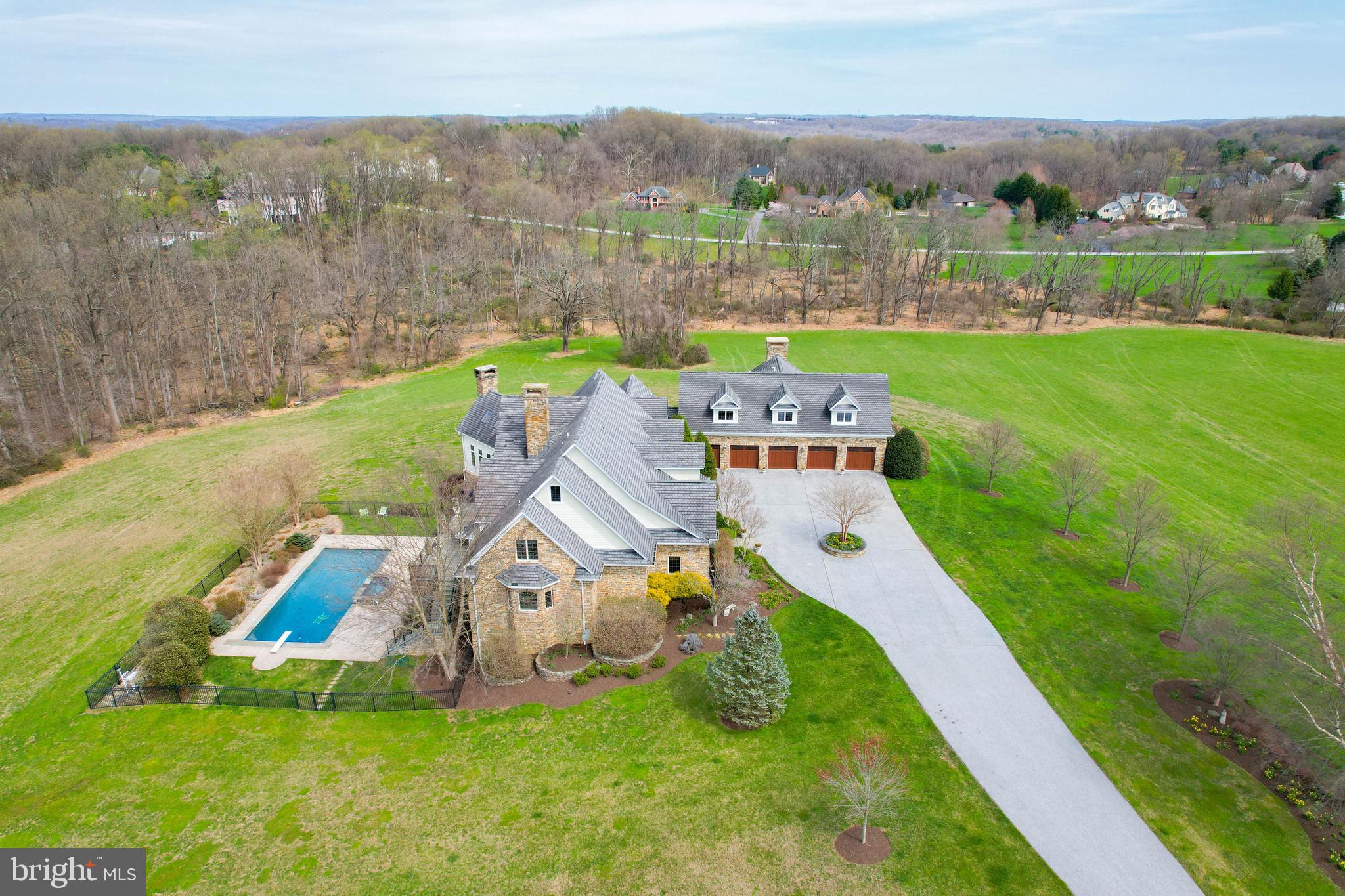 NICHOLSONS MANOR - Residential