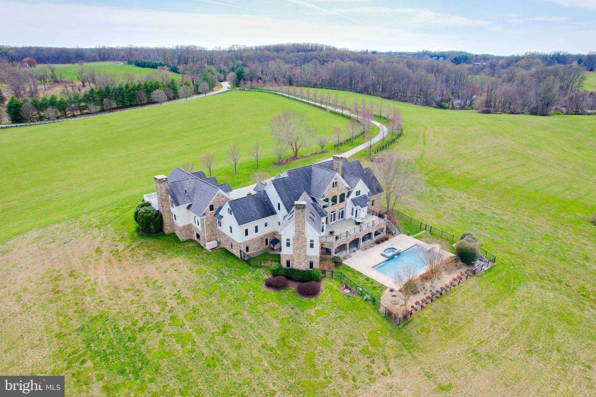 NICHOLSONS MANOR - Residential