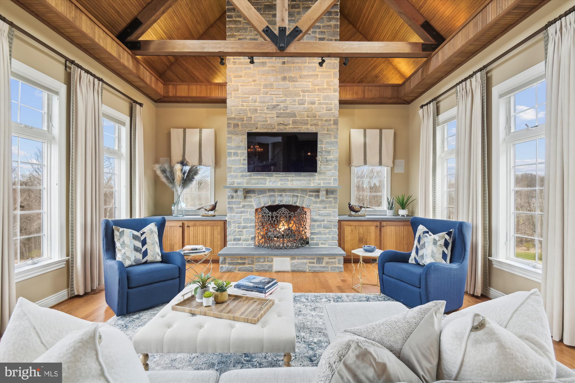 NICHOLSONS MANOR - Residential