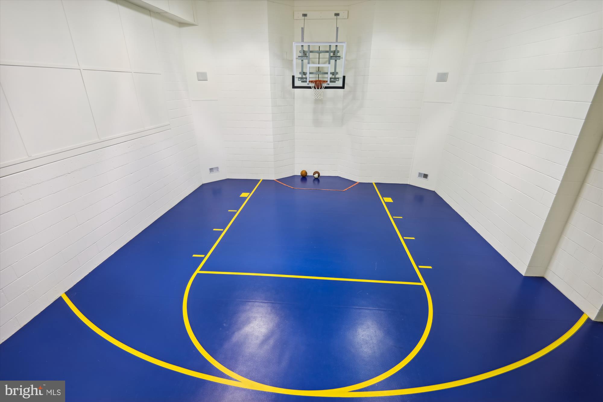 NICHOLSONS MANOR - Residential