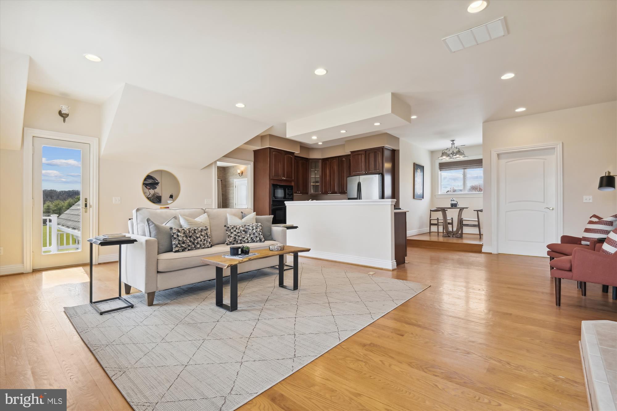 NICHOLSONS MANOR - Residential