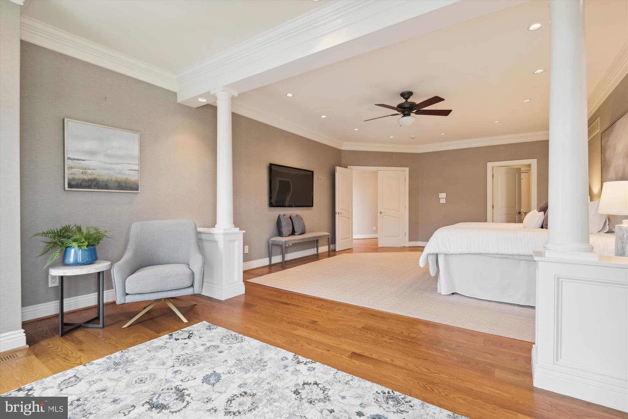 NICHOLSONS MANOR - Residential