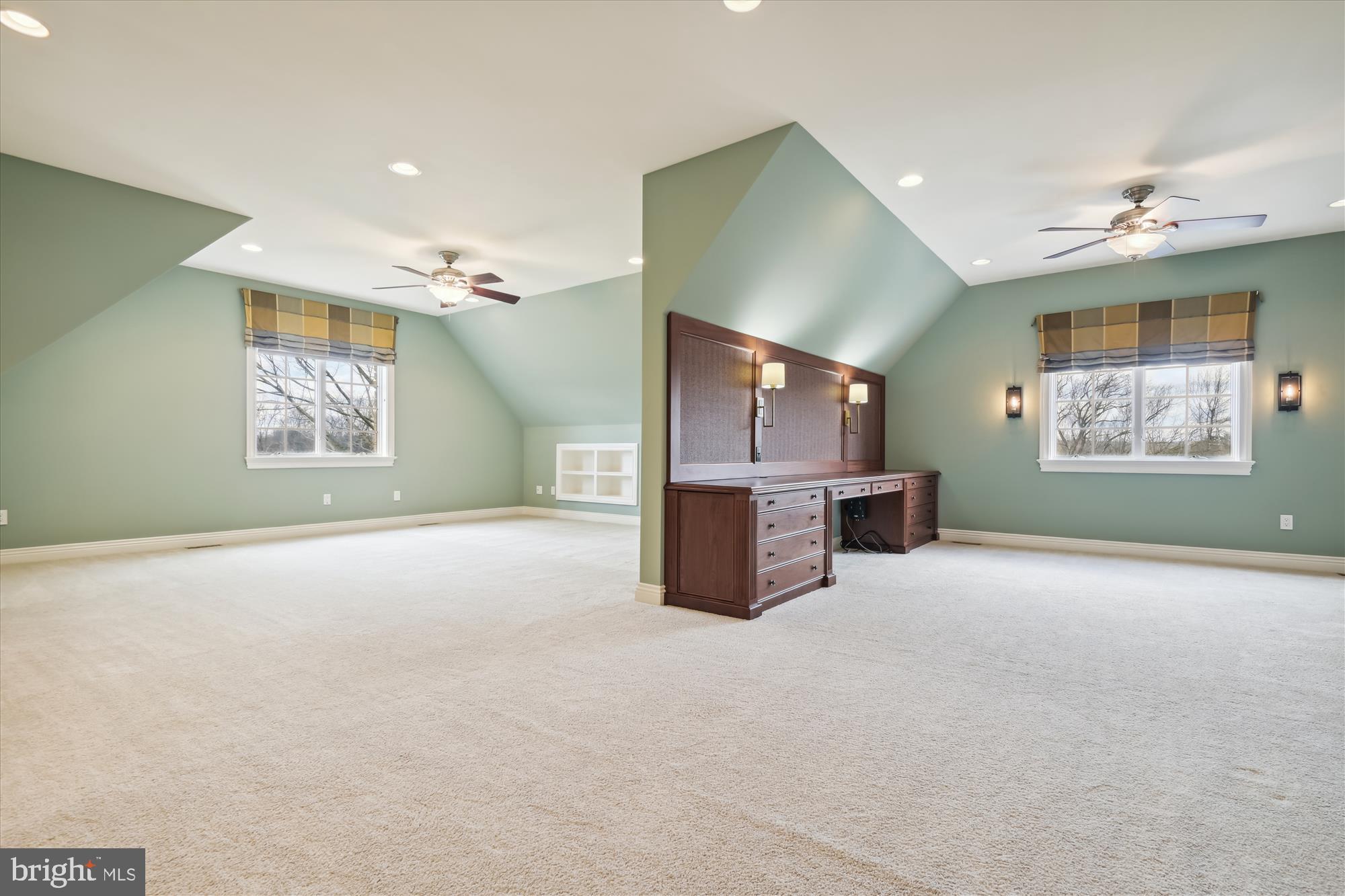 NICHOLSONS MANOR - Residential