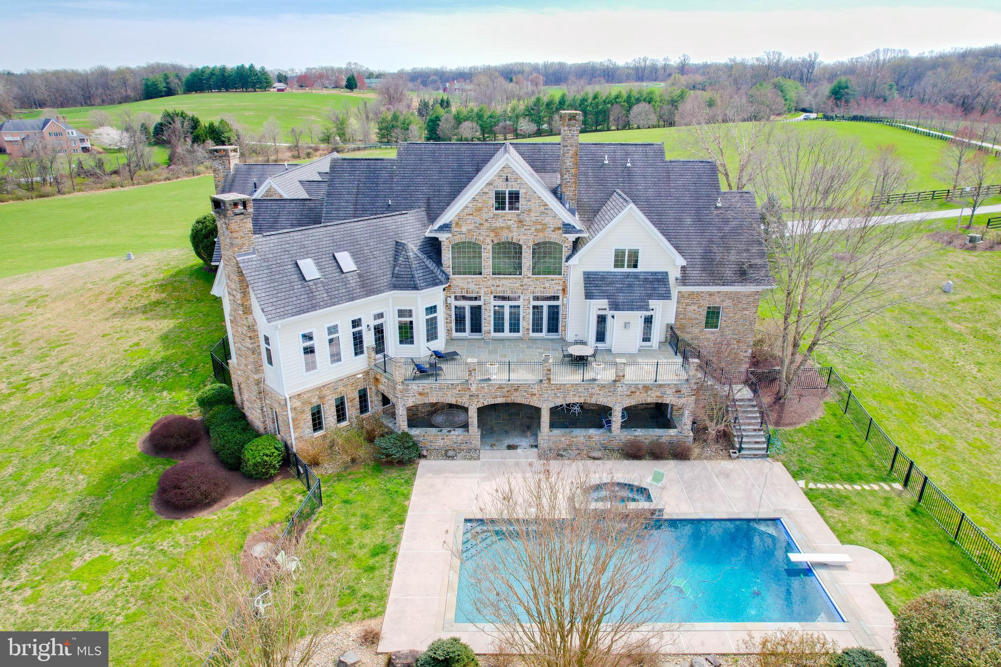 NICHOLSONS MANOR - Residential