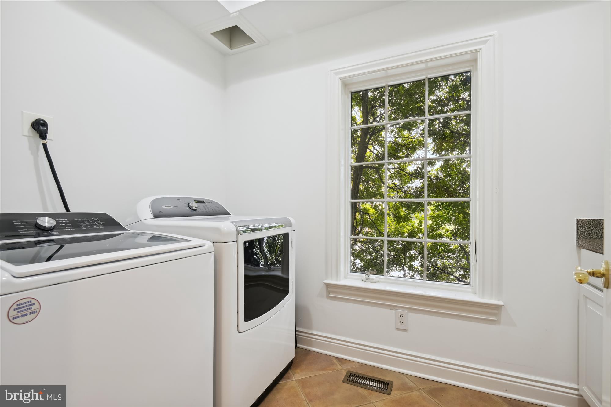 NICHOLSONS MANOR - Residential