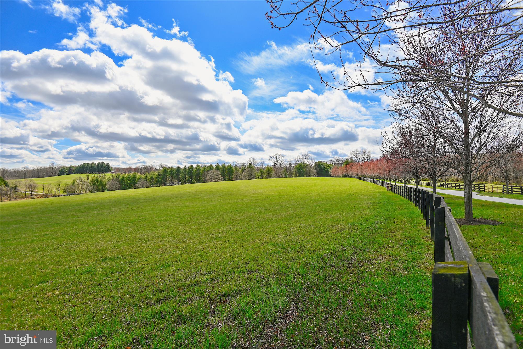 NICHOLSONS MANOR - Residential