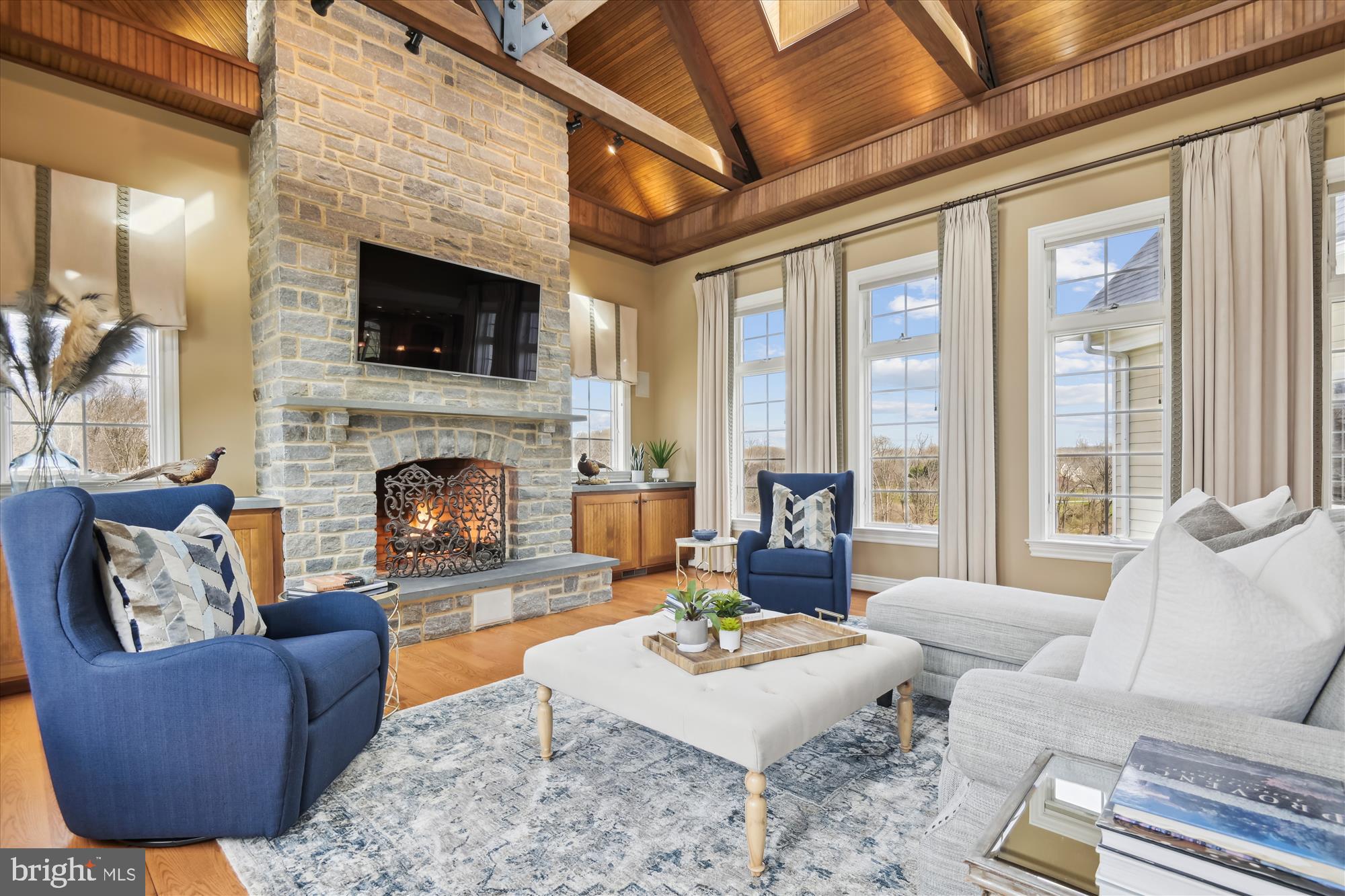 NICHOLSONS MANOR - Residential