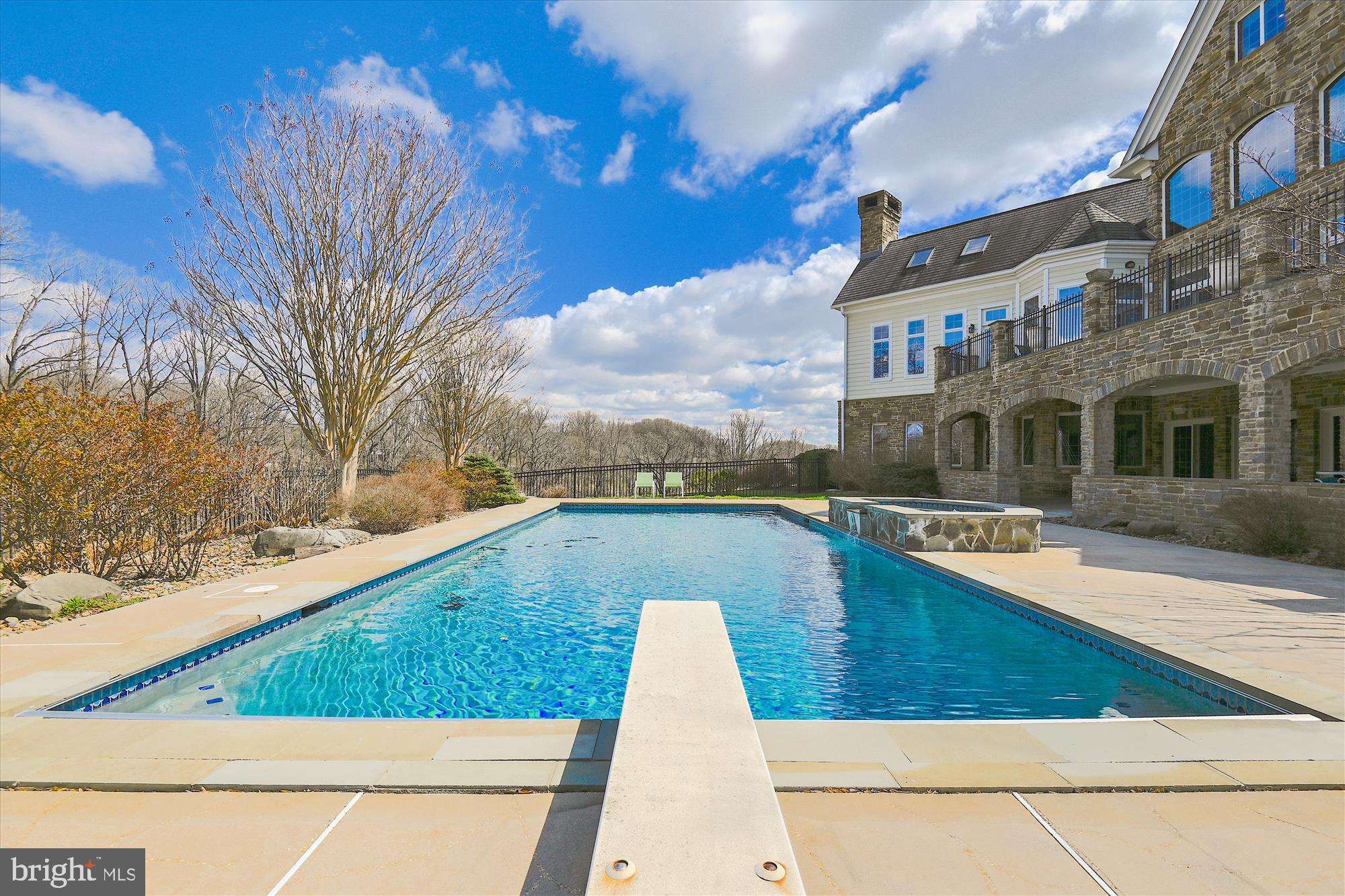 NICHOLSONS MANOR - Residential