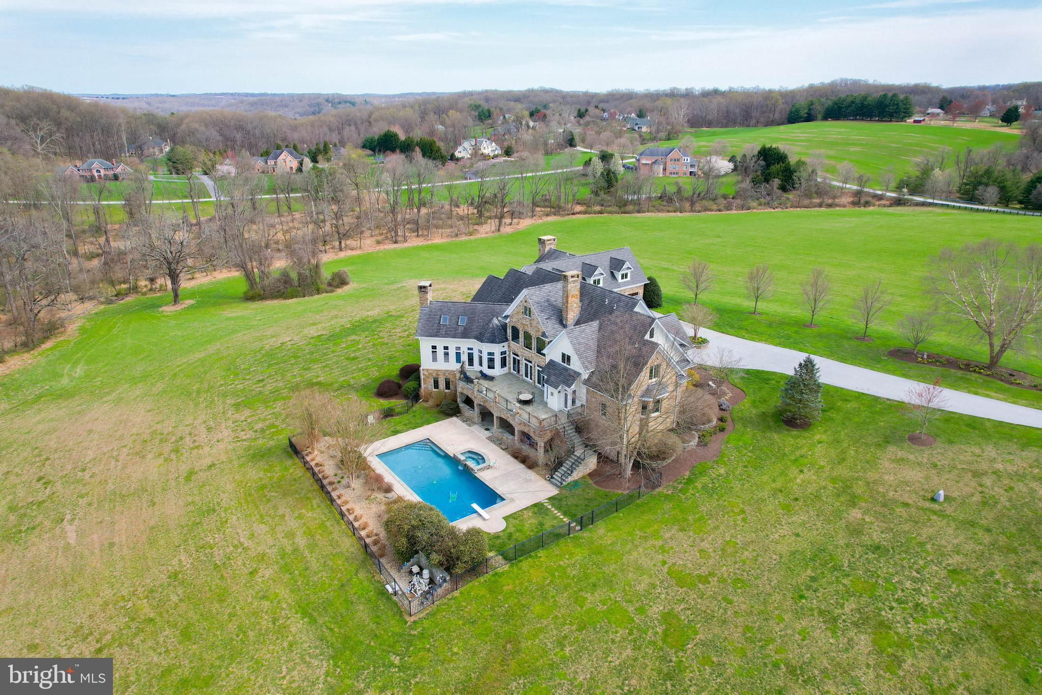 NICHOLSONS MANOR - Residential