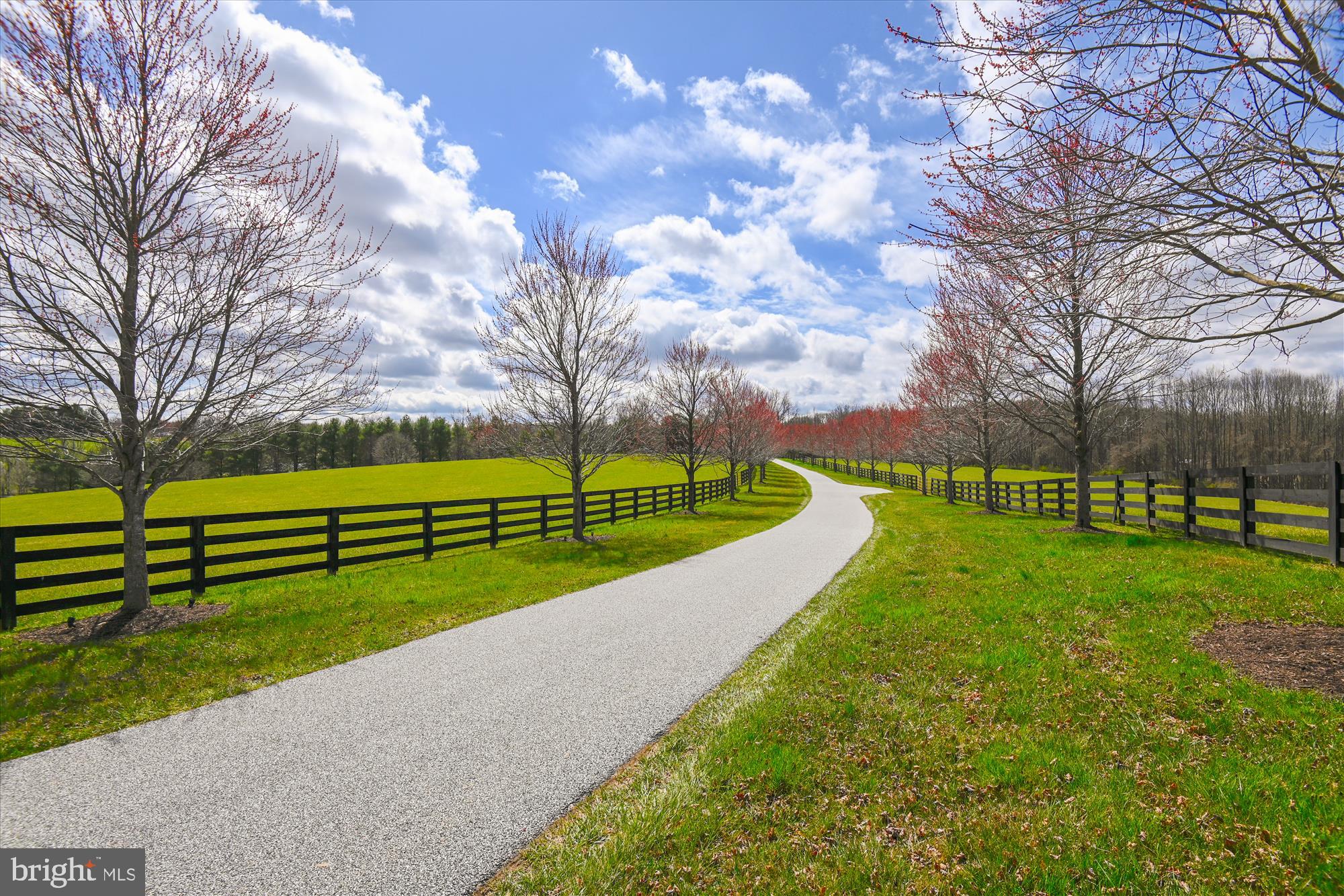 NICHOLSONS MANOR - Residential