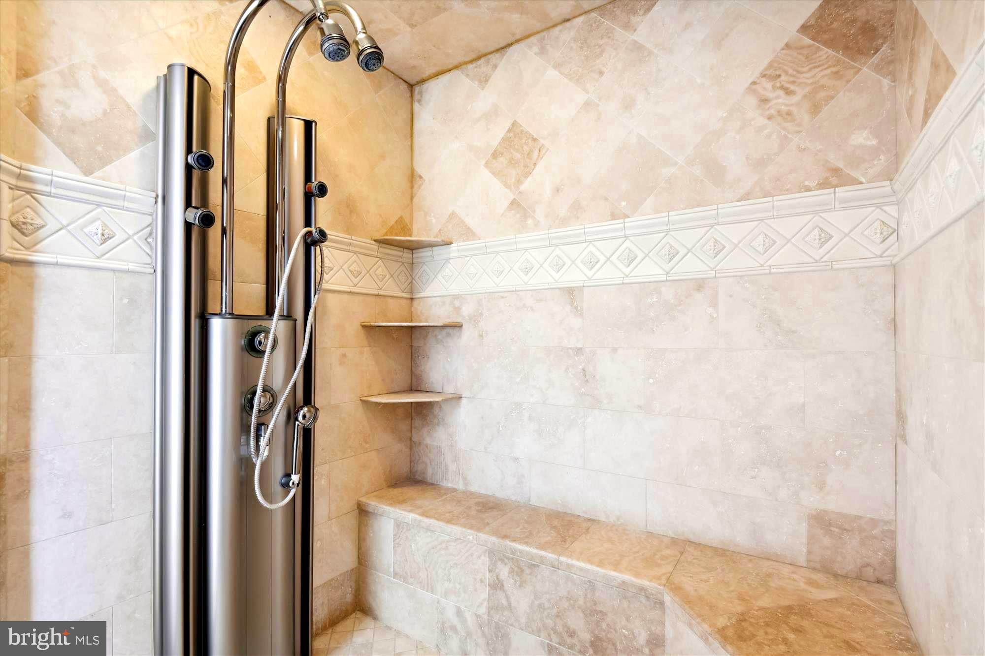 NICHOLSONS MANOR - Residential