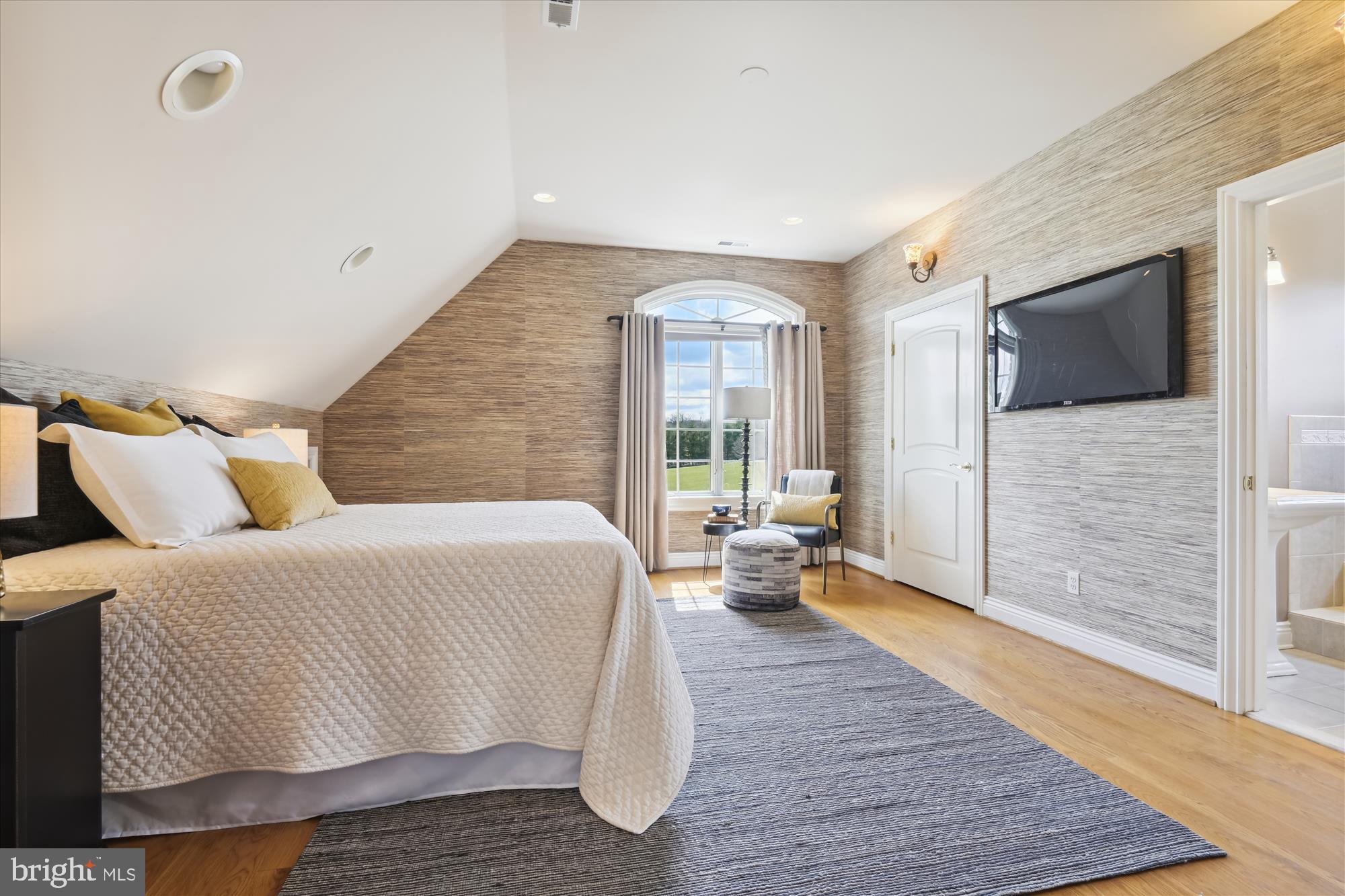 NICHOLSONS MANOR - Residential